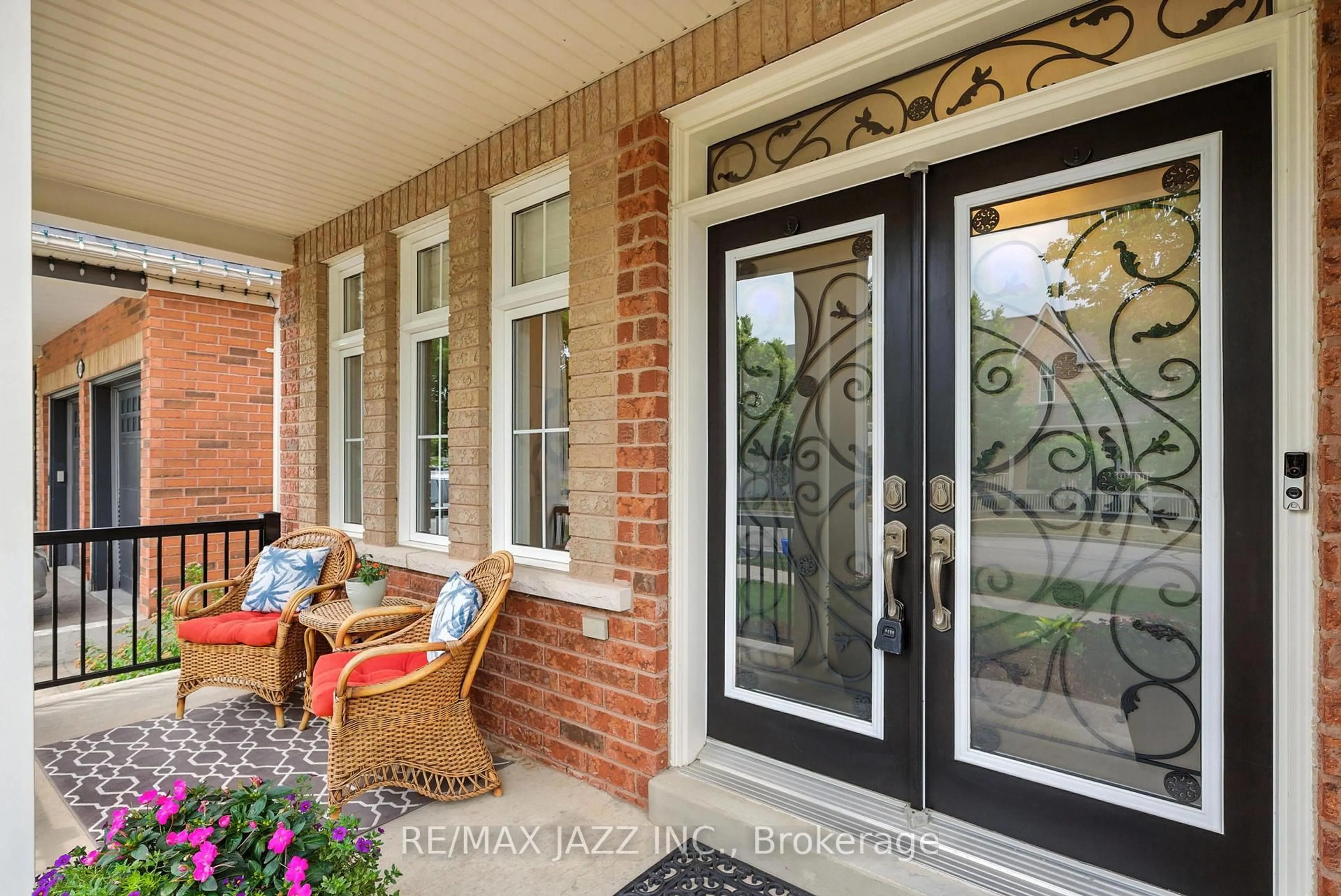 Indoor entryway for 62 Holsted Rd, Whitby Ontario L1M 2P3