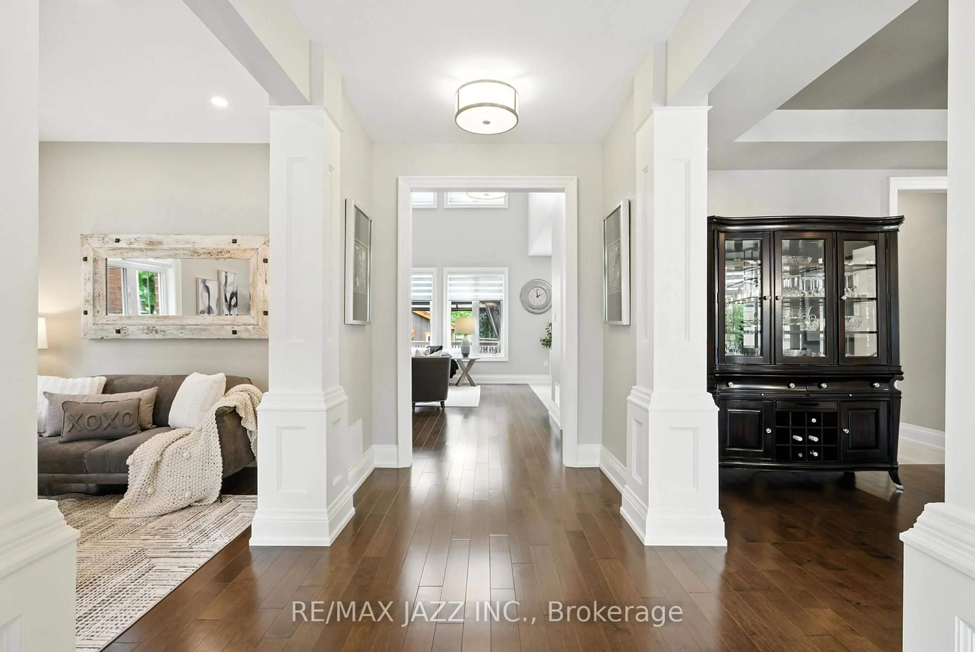 Indoor entryway for 62 Holsted Rd, Whitby Ontario L1M 2P3