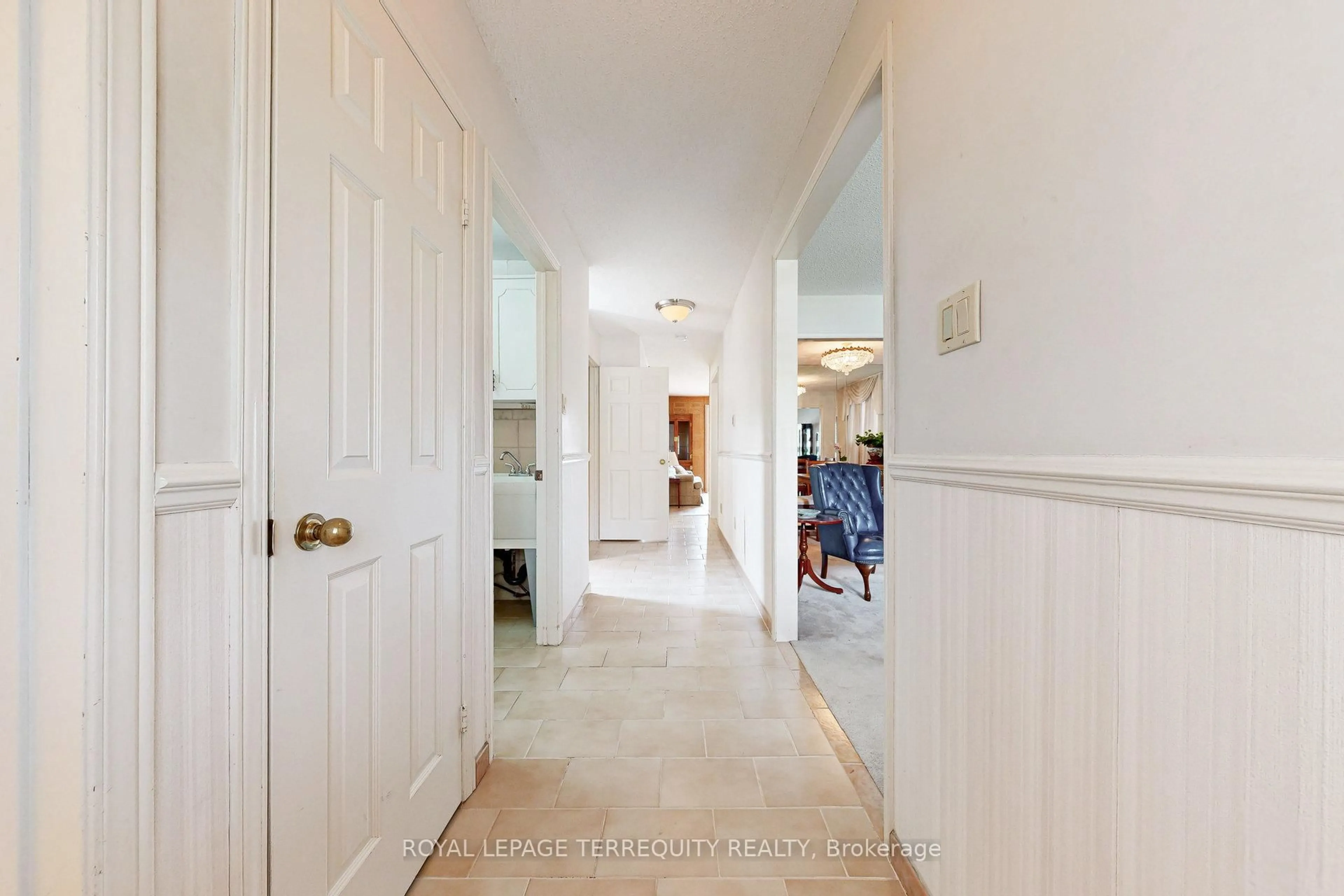 Indoor entryway for 59 Trawley Cres, Ajax Ontario L1S 5X9
