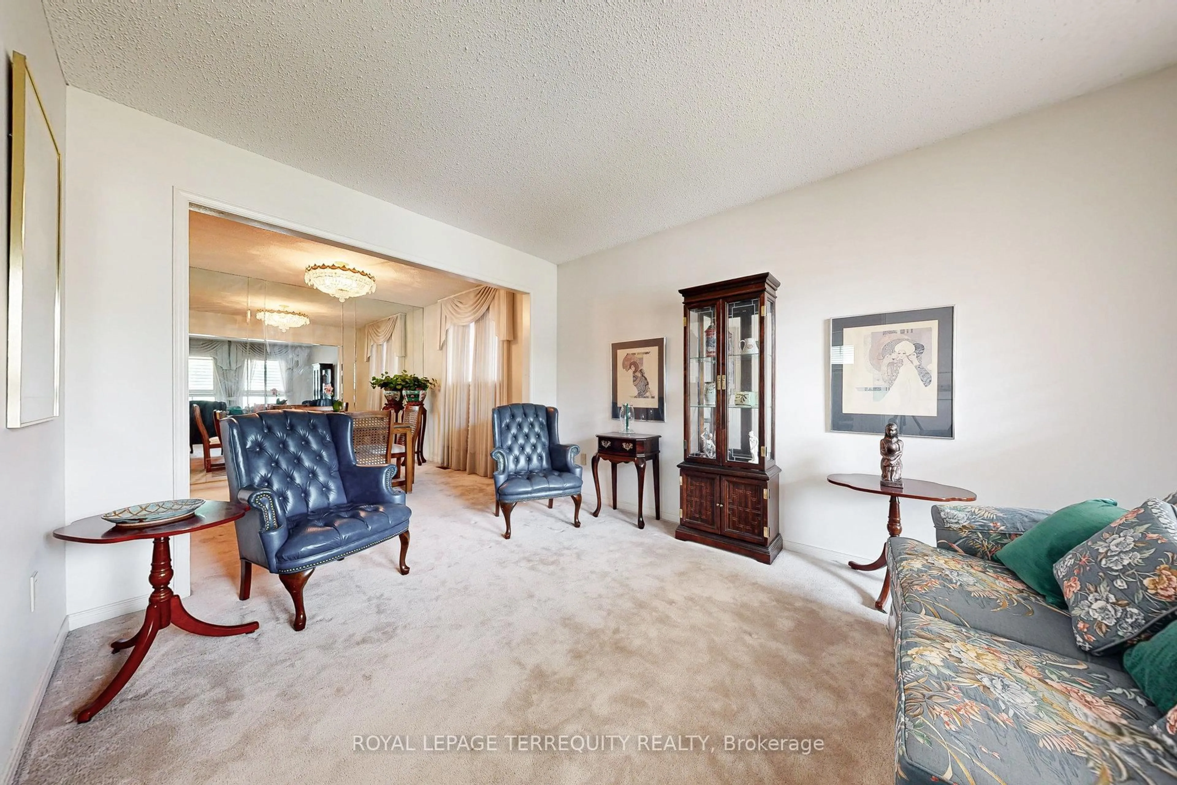 Living room with furniture, carpet floor for 59 Trawley Cres, Ajax Ontario L1S 5X9