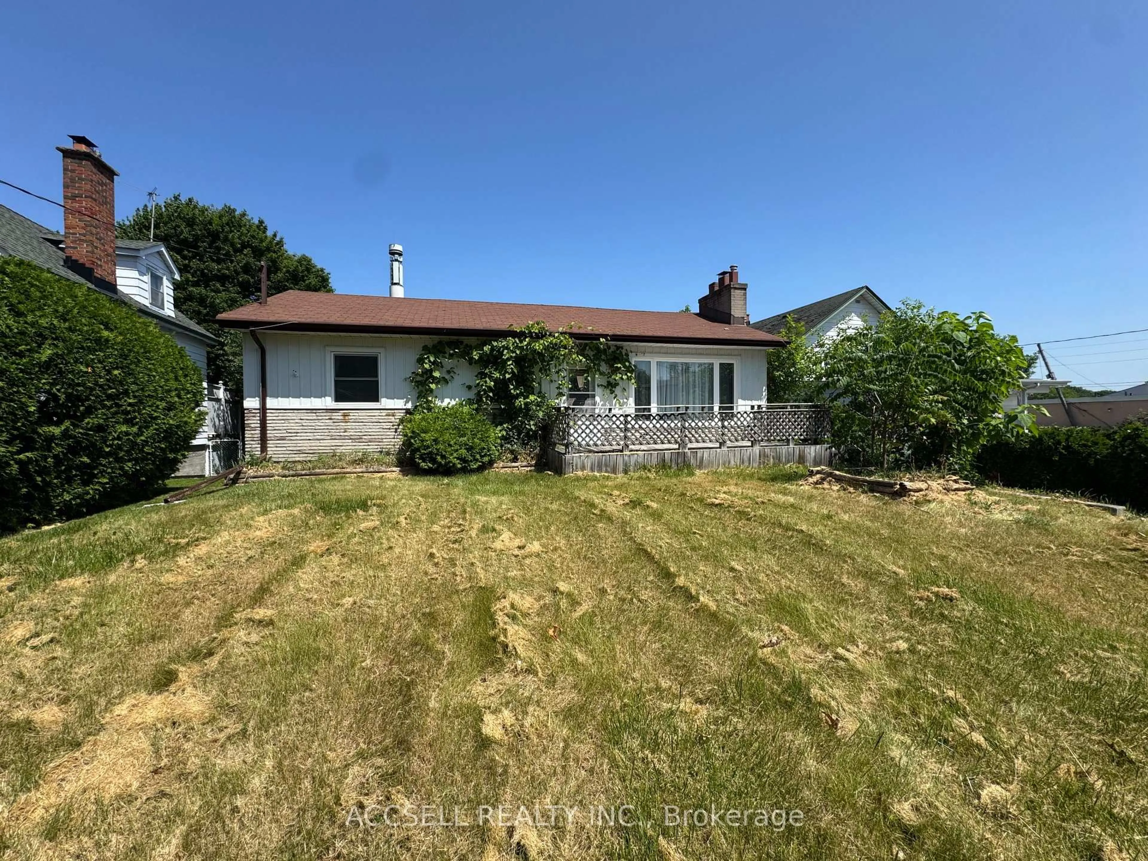 A pic from outside/outdoor area/front of a property/back of a property/a pic from drone, unknown for 24 Switzer Dr, Oshawa Ontario L1G 3J1