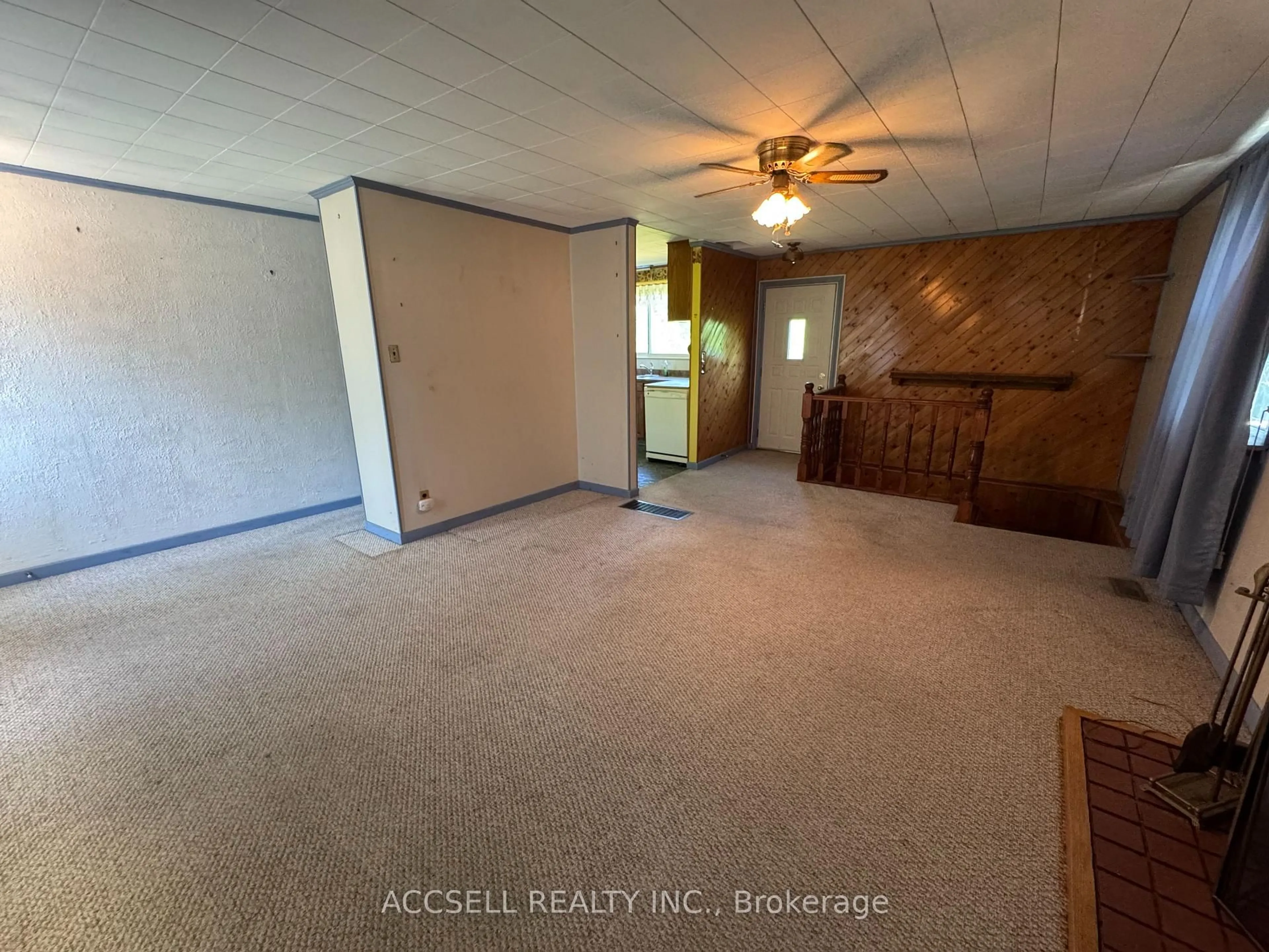 A pic of a room for 24 Switzer Dr, Oshawa Ontario L1G 3J1