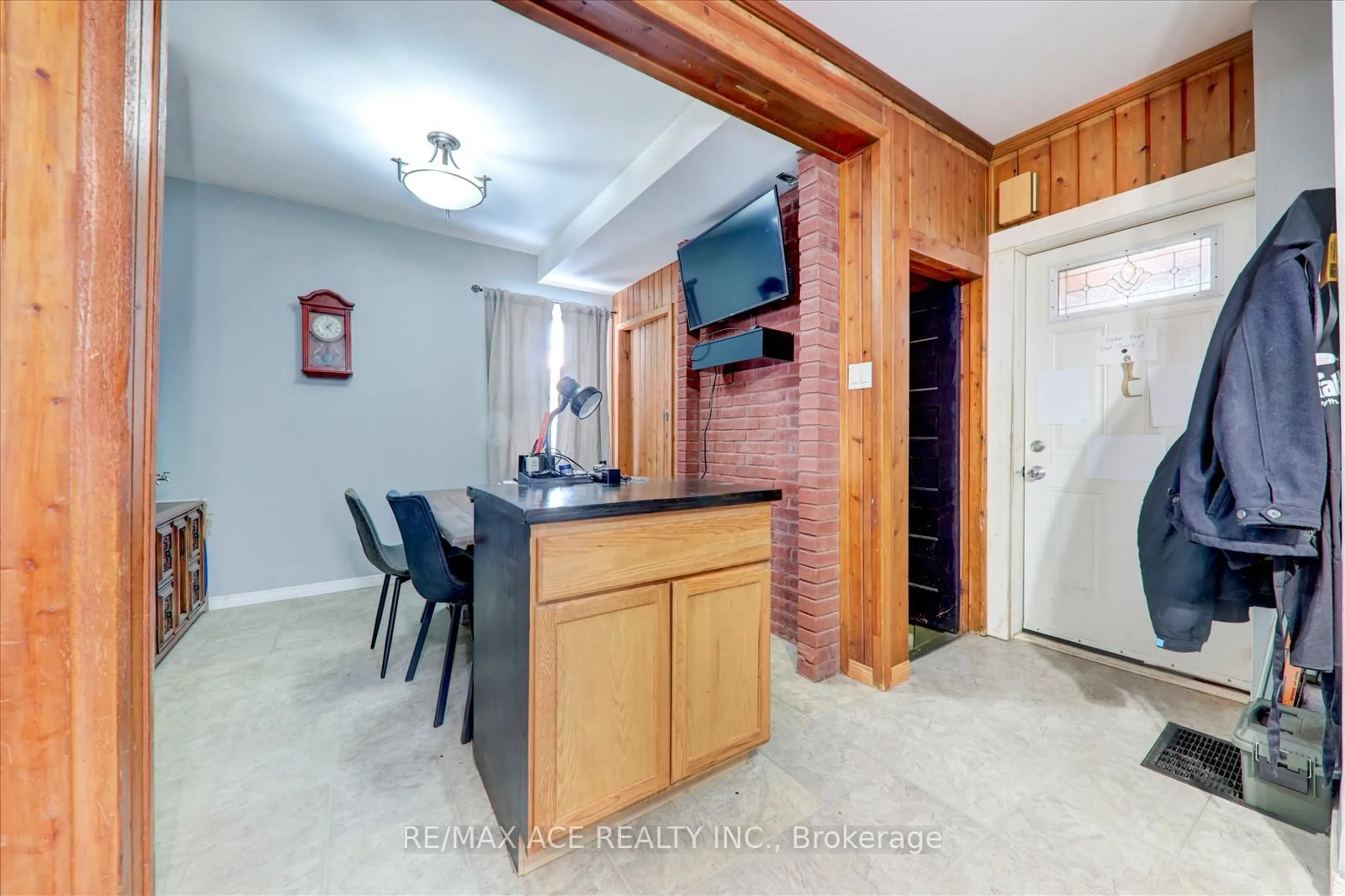 Unknown for 304 West Scugog Lane, Clarington Ontario L1C 3K2