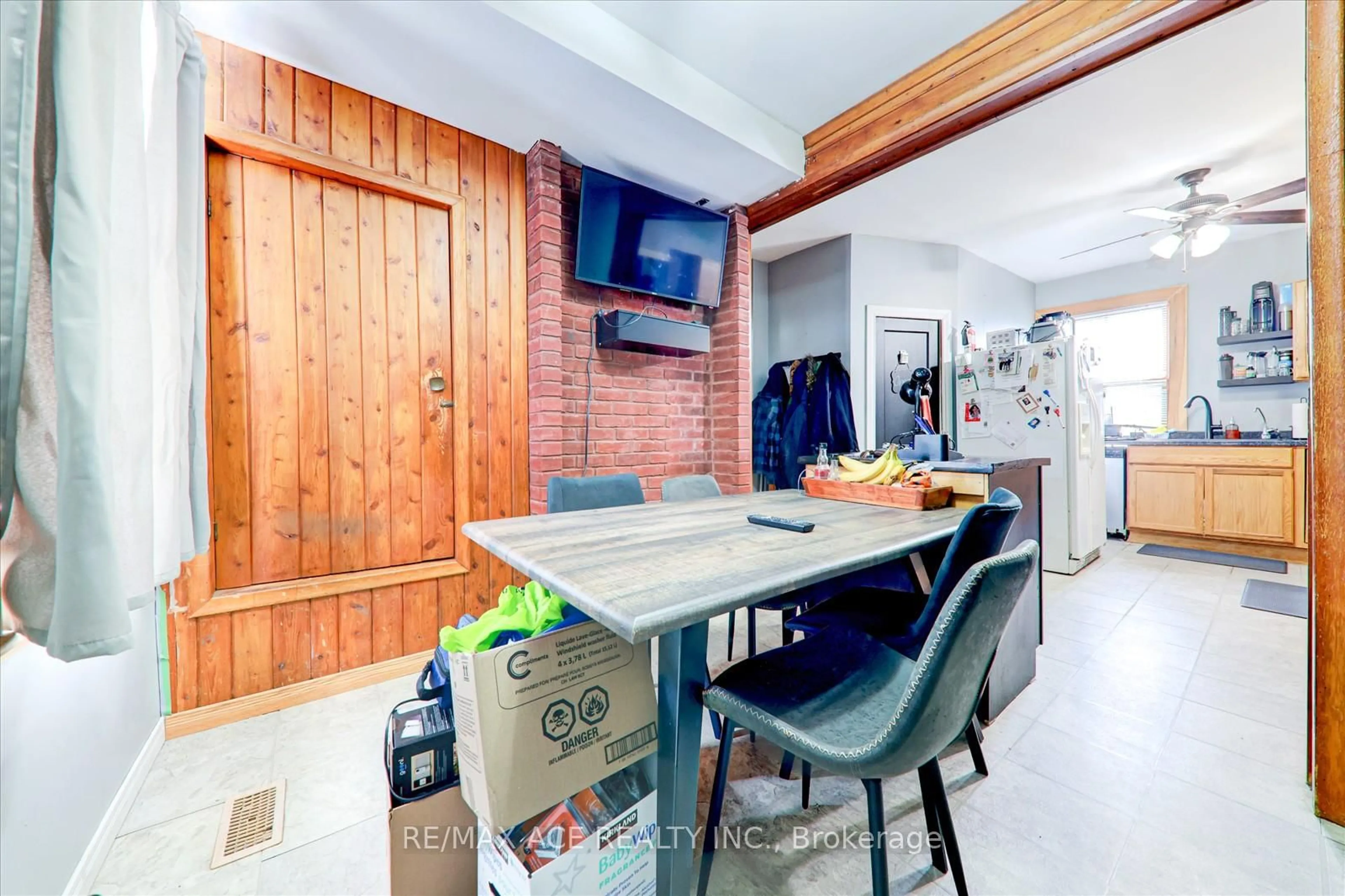 Unknown for 304 West Scugog Lane, Clarington Ontario L1C 3K2