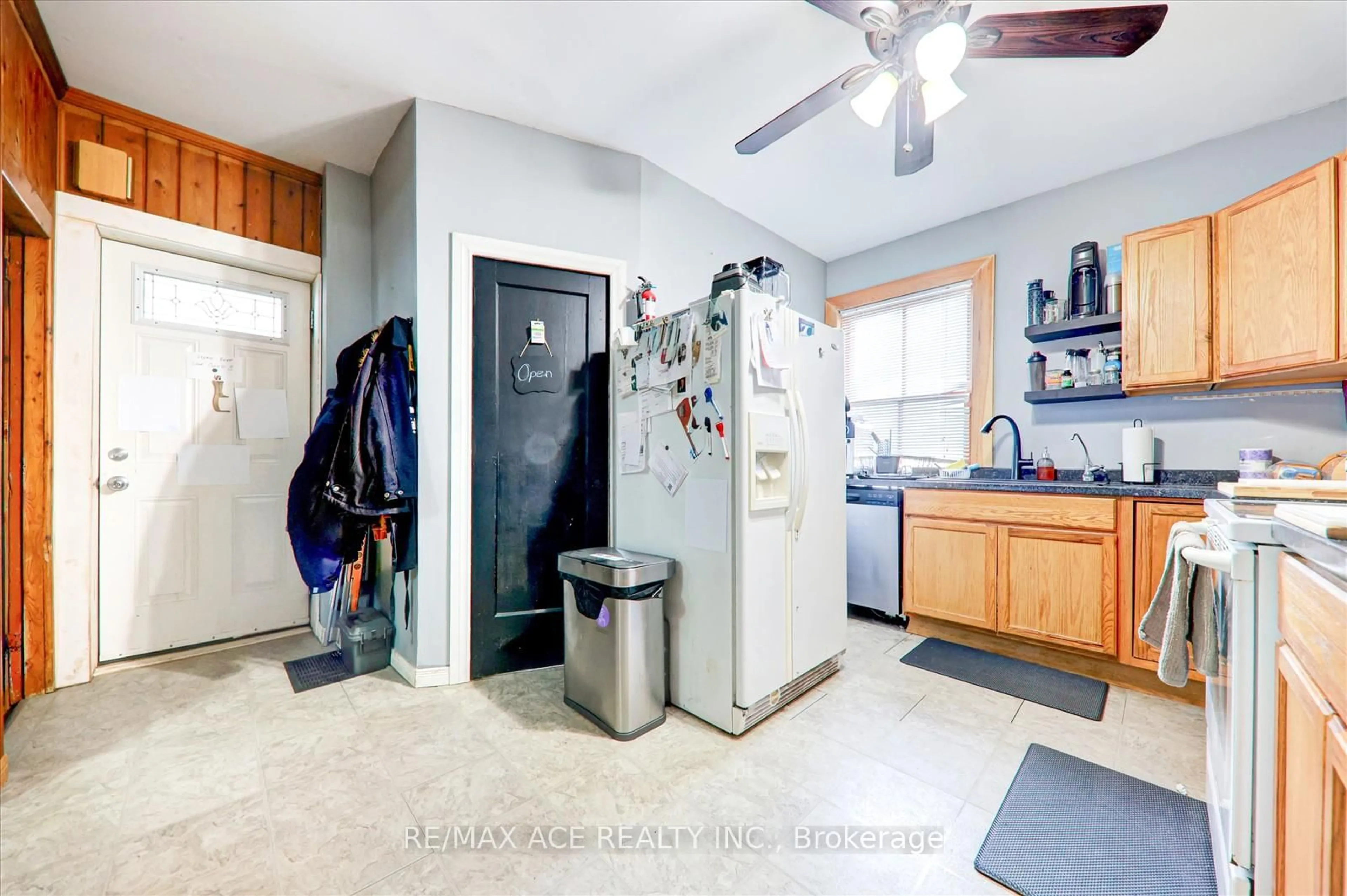 Unknown for 304 West Scugog Lane, Clarington Ontario L1C 3K2