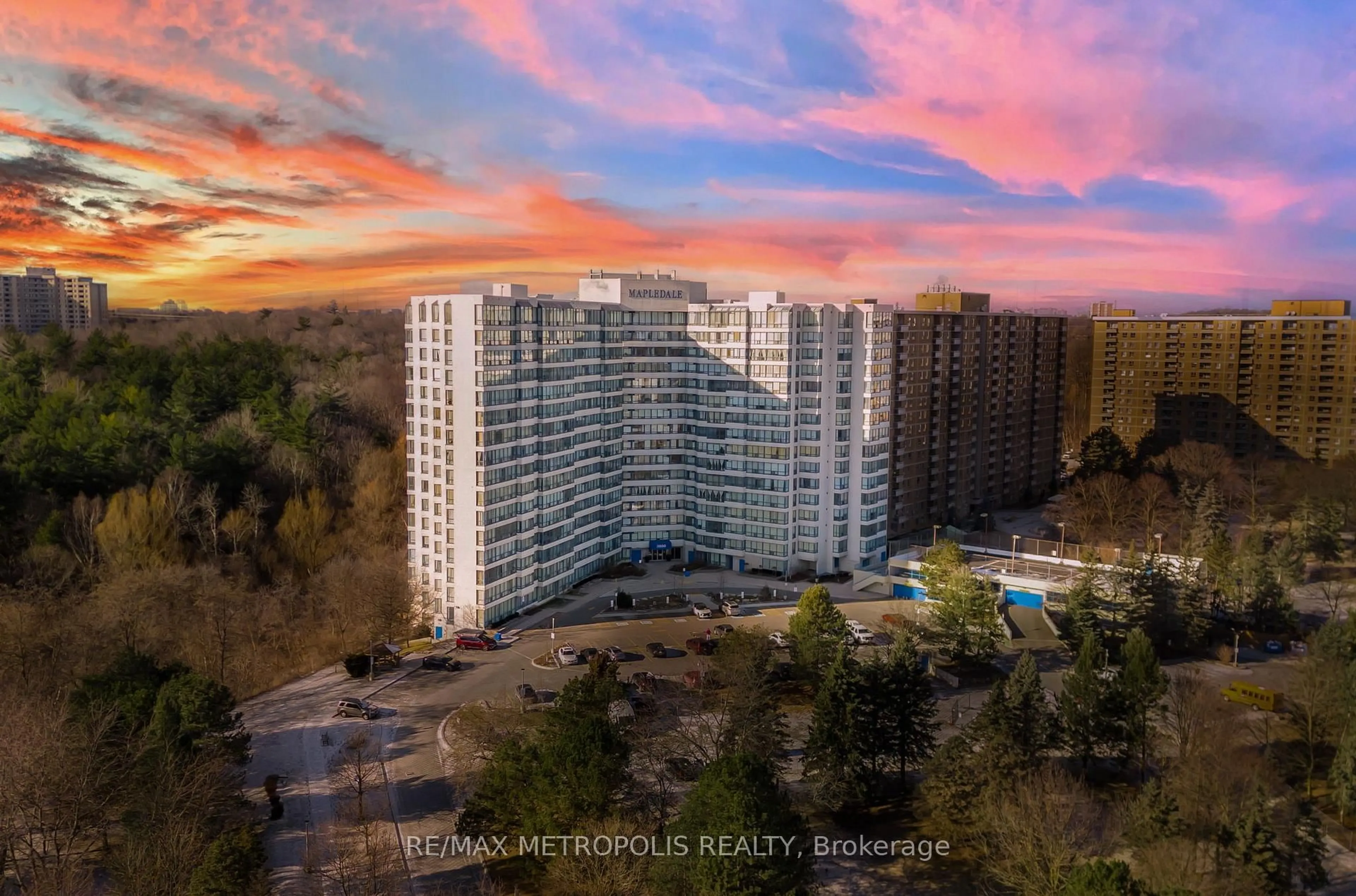 A pic from outside/outdoor area/front of a property/back of a property/a pic from drone, city buildings view from balcony for 3050 ELLESMERE Rd #1601, Toronto Ontario M1E 5E6