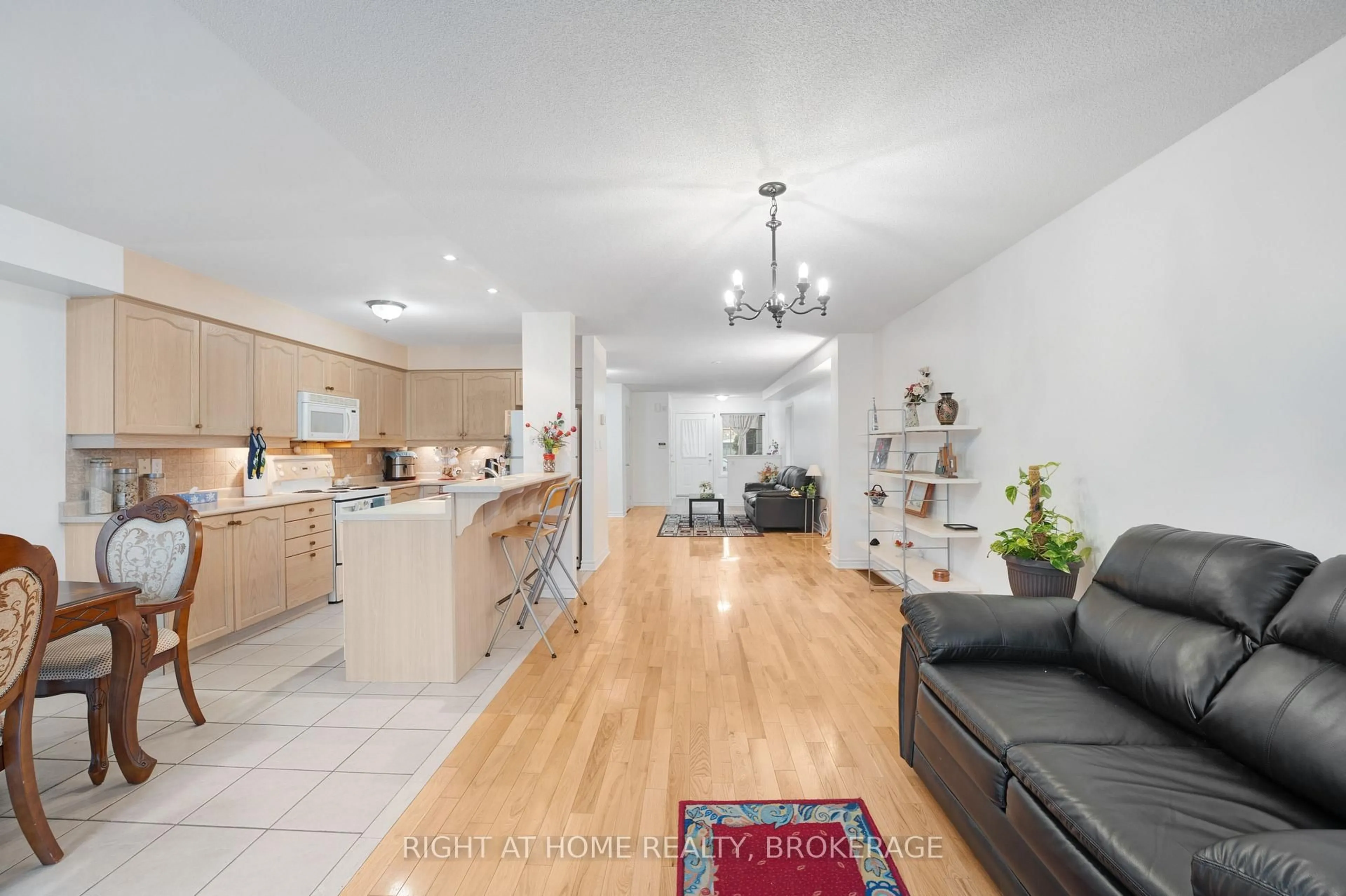 Open concept kitchen, unknown for 1528 Avonmore Sq, Pickering Ontario L1V 7H3