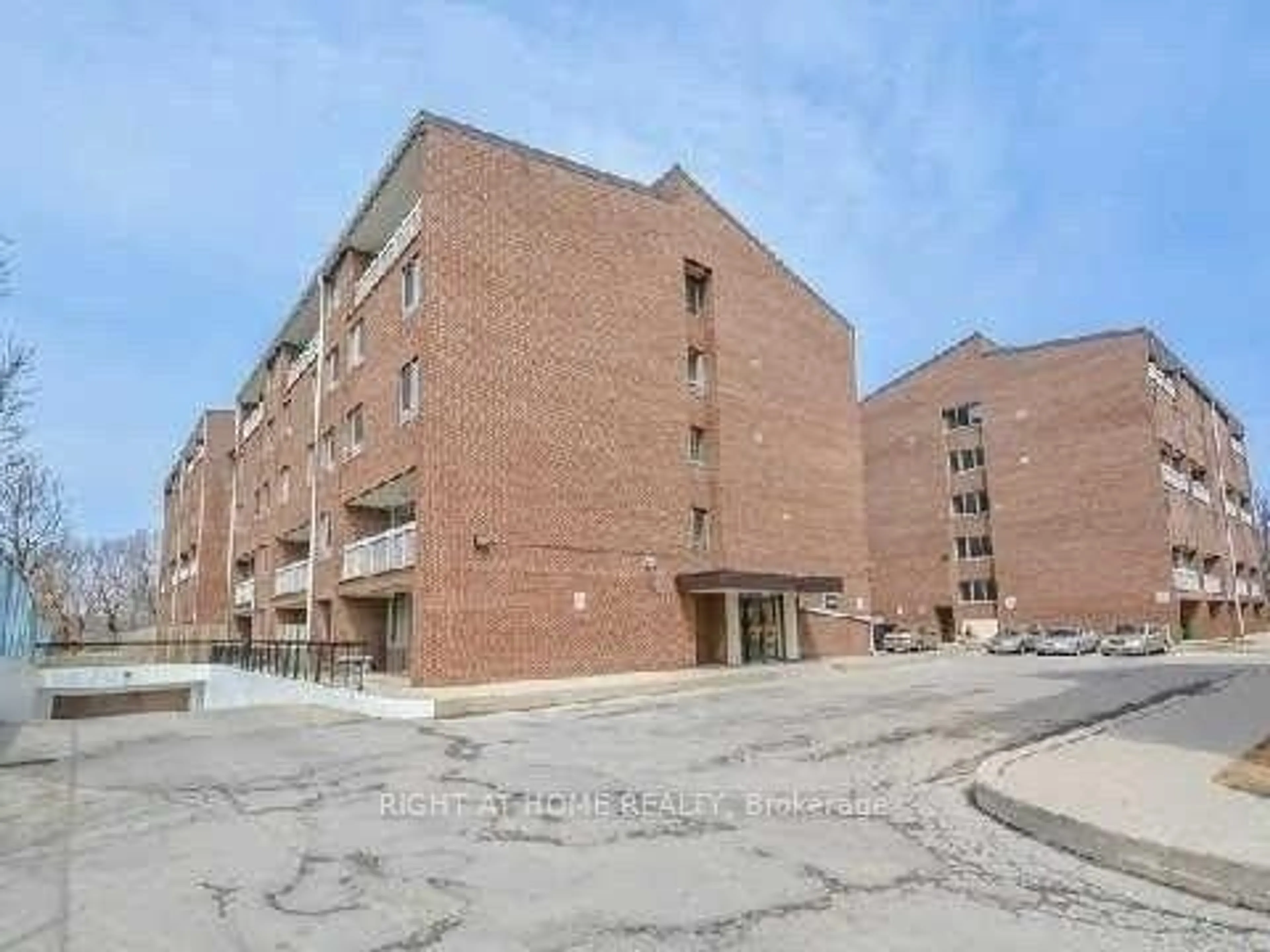 Unknown for 4064 Lawrence Ave #305, Toronto Ontario M1E 4V6