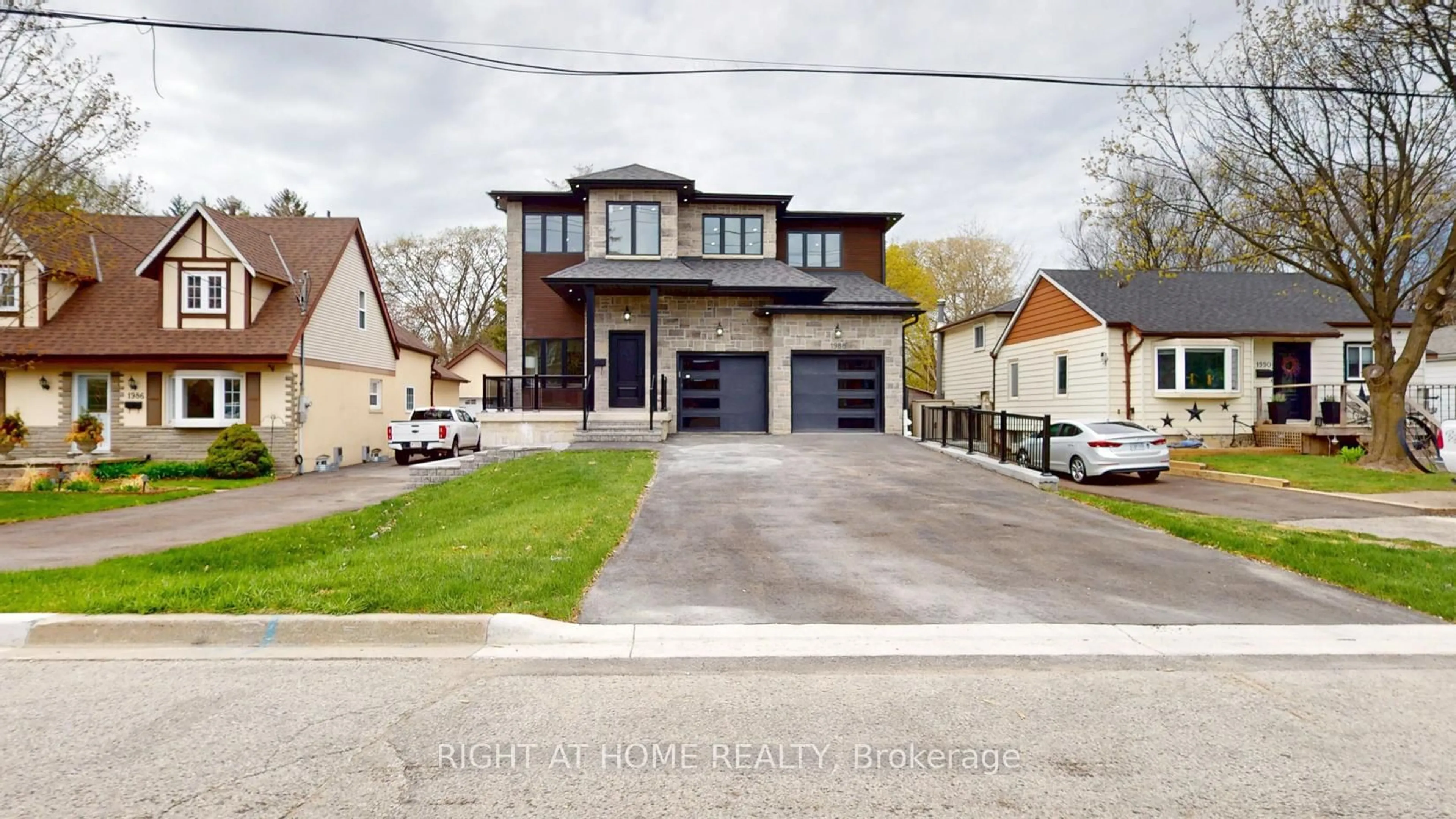 Unknown for 1988 Royal Rd, Pickering Ontario L1V 1Y2