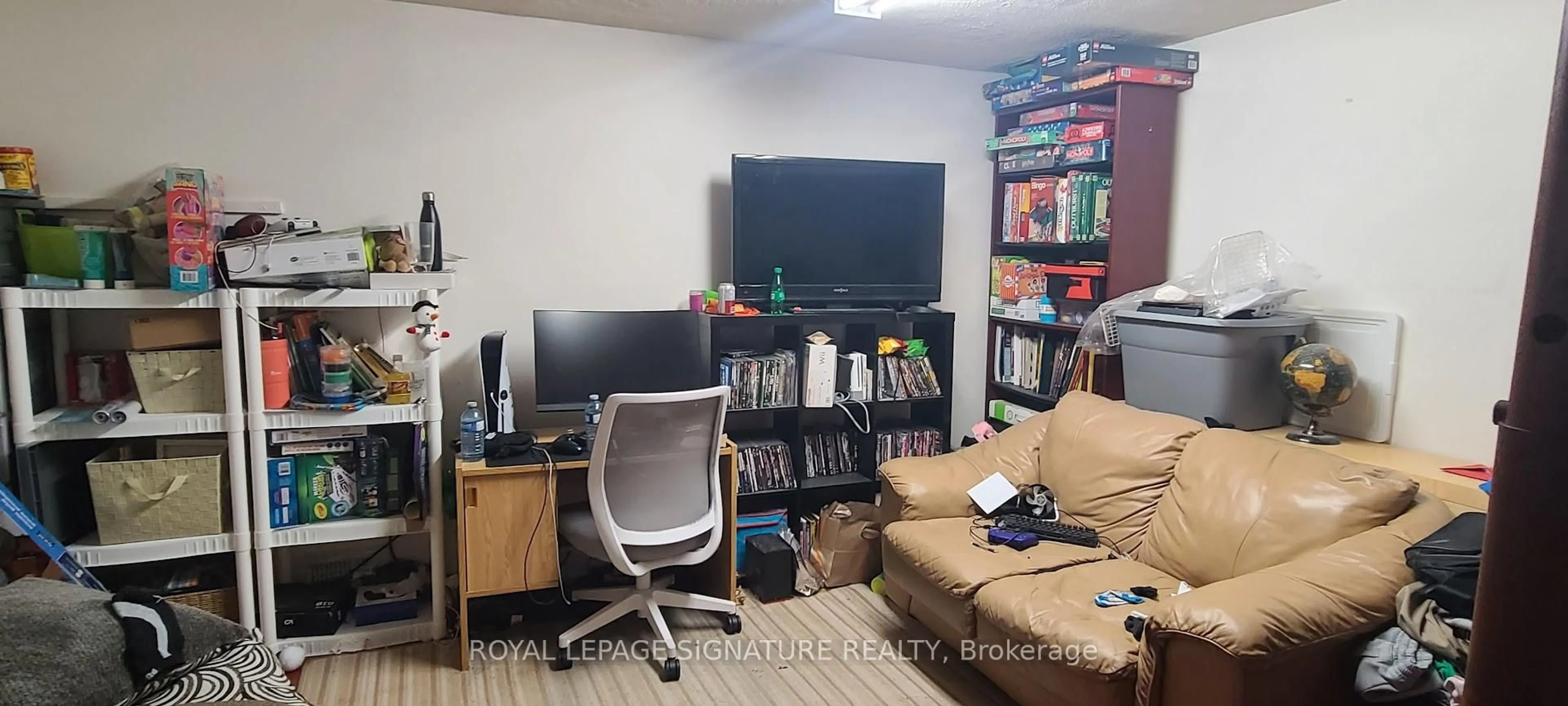 A pic of a room for 44 Parker Cres, Ajax Ontario L1S 3R5