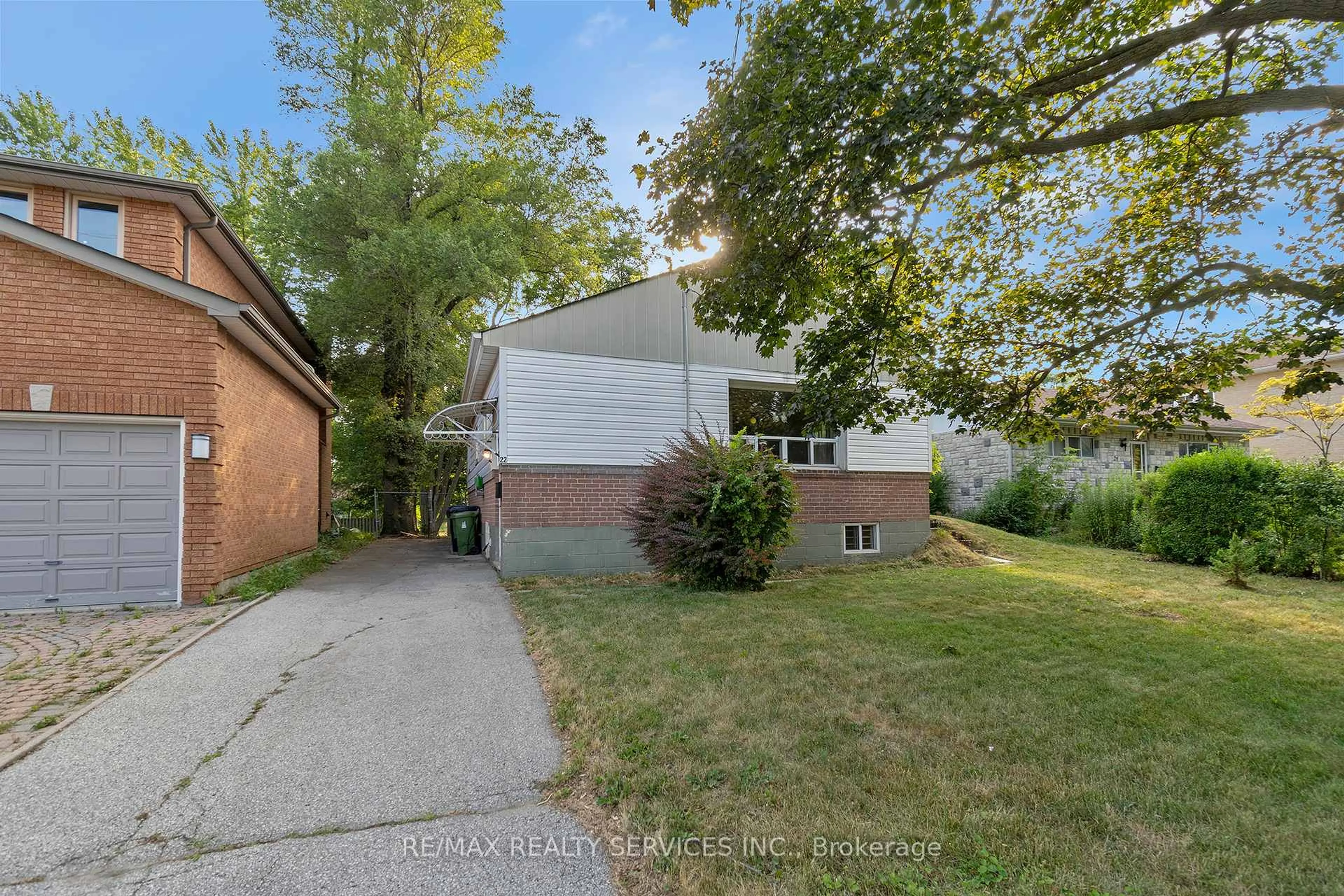 Unknown for 22 Buena Vista Ave, Toronto Ontario M1S 1J2