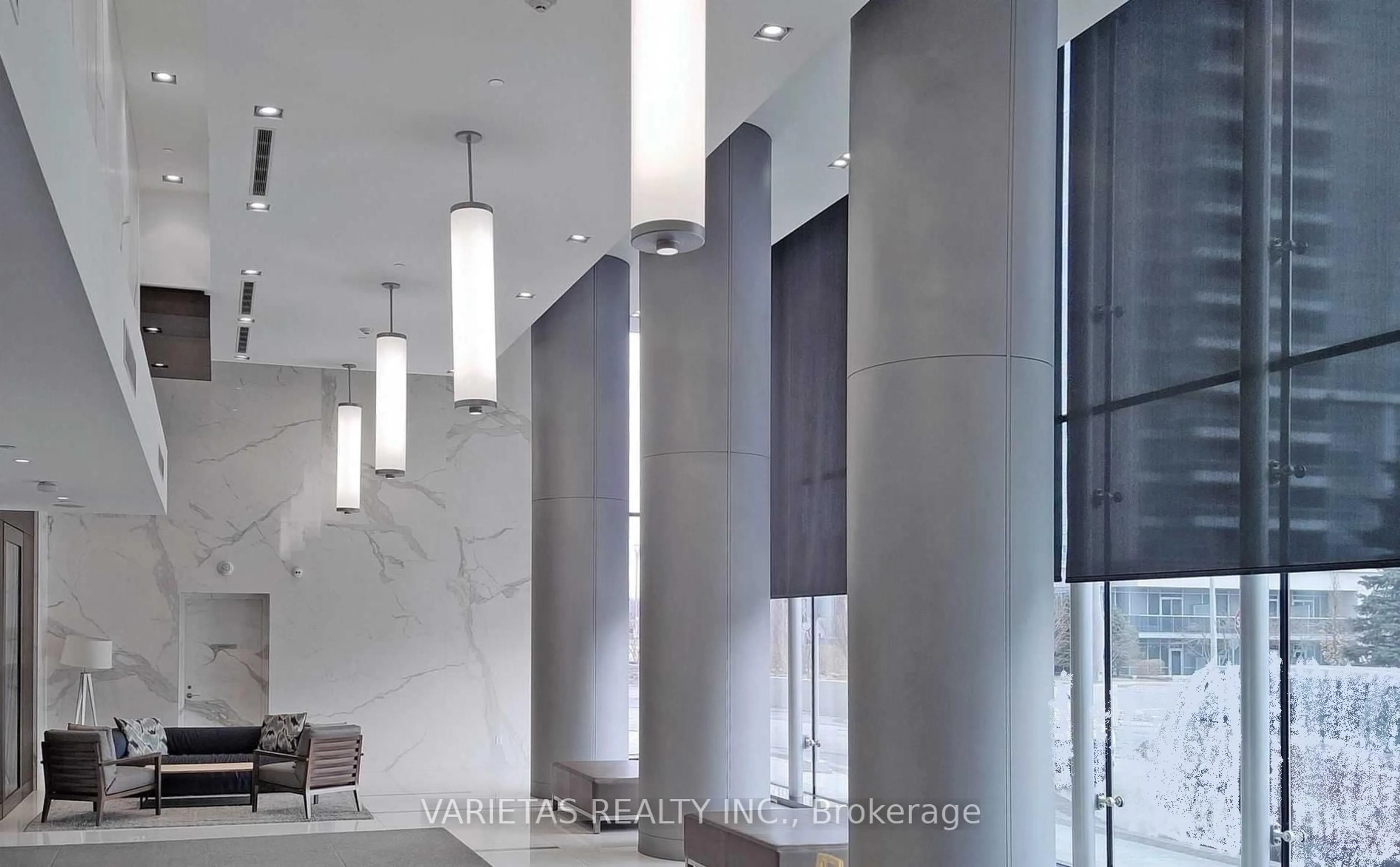 Indoor foyer for 275 Village Green Sq #1321, Toronto Ontario M1S 0L8