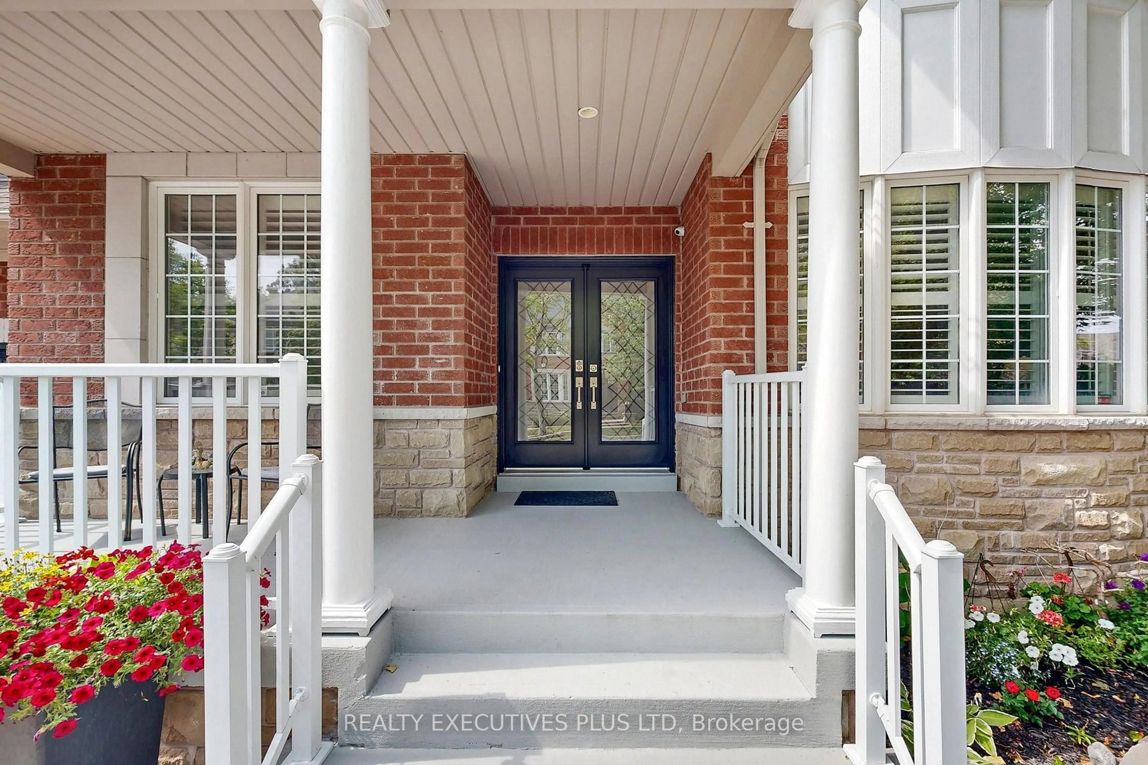 Unknown for 29 Weston Cres, Ajax Ontario L1T 0C8