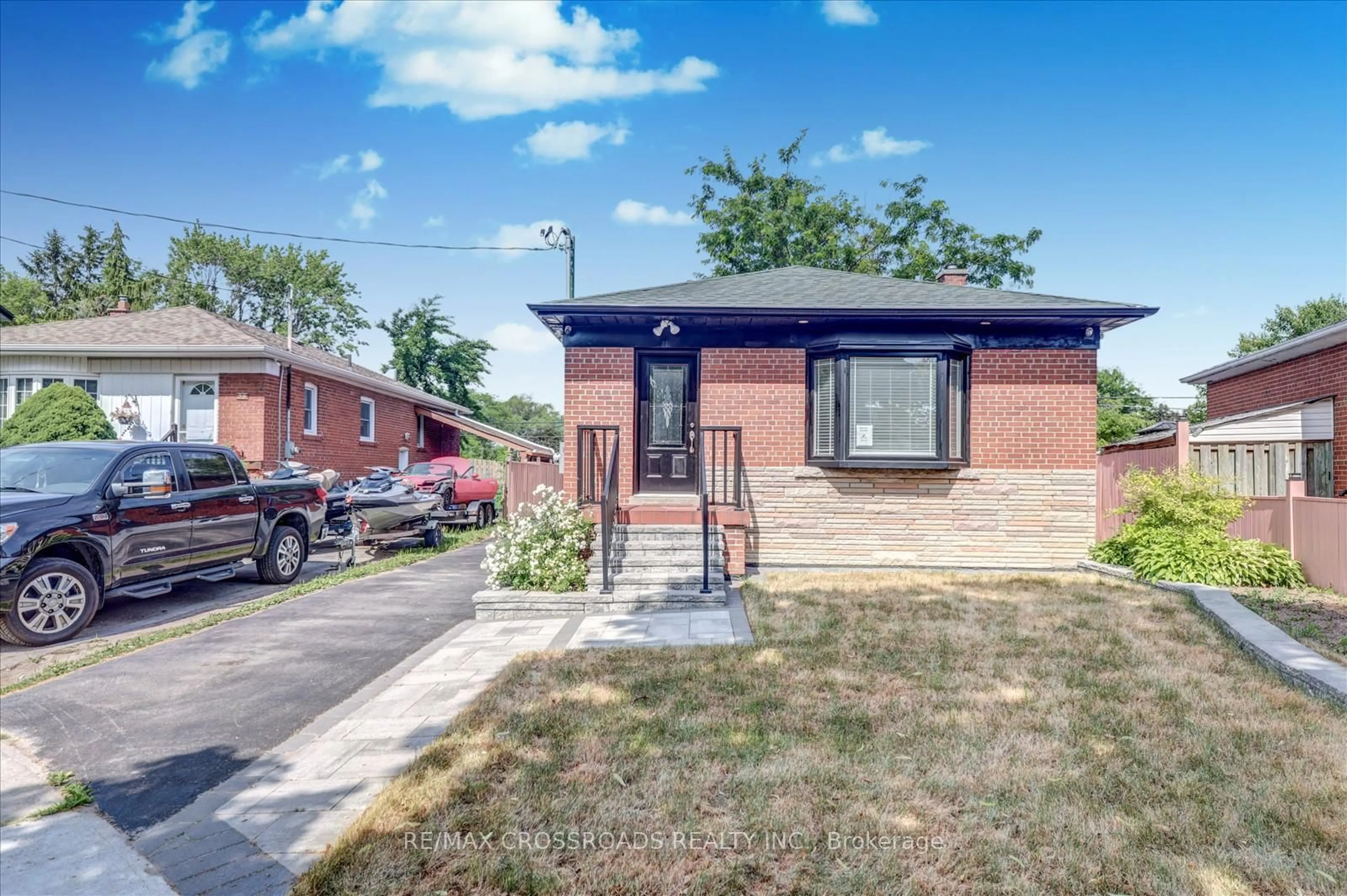 Home with brick exterior material, street for 31 Benlight Cres, Toronto Ontario M1H 1P4
