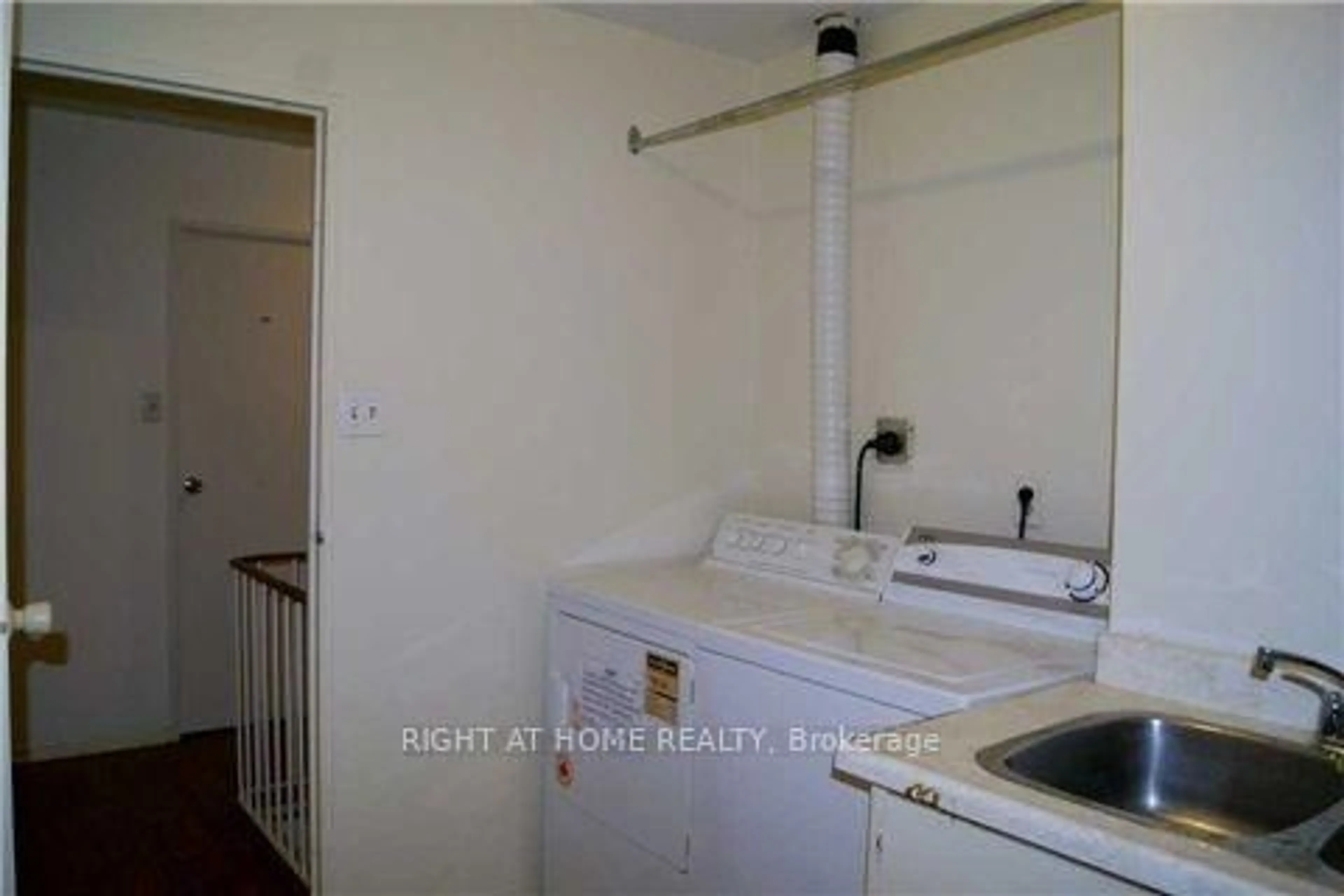 Unknown for 100 Mornelle Crt #1013, Toronto Ontario M1E 4X2