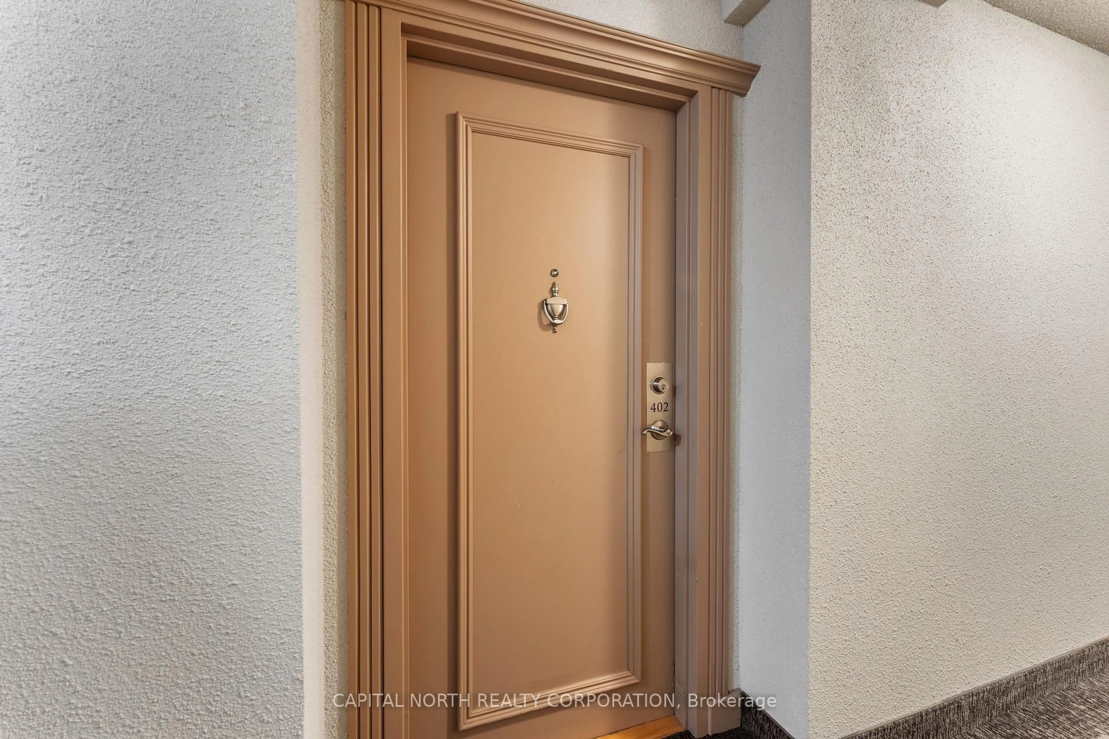 Indoor foyer for 1540 Pickering Pkwy #402, Pickering Ontario L1V 3V9