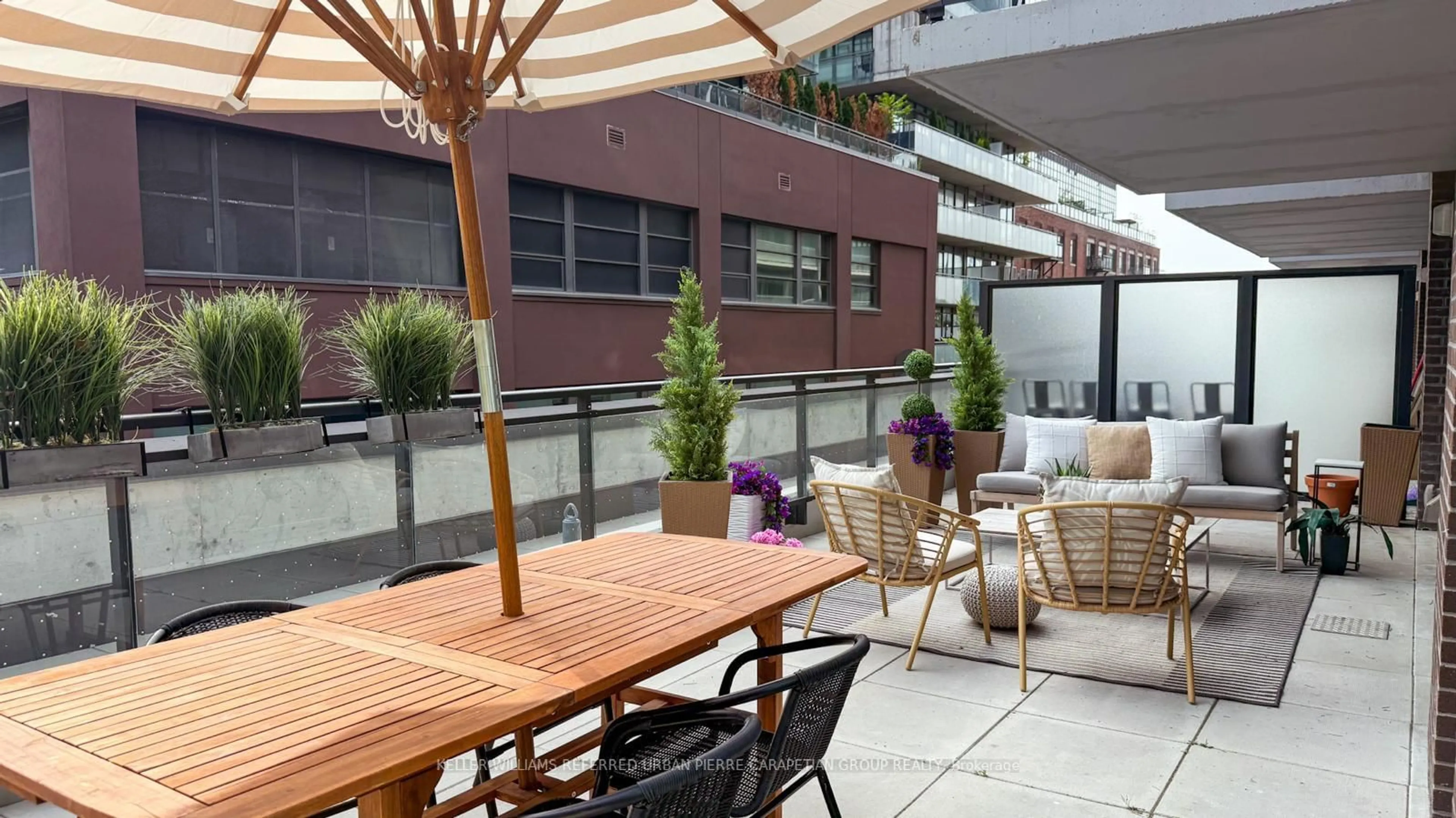 Patio, street for 45 Baseball St #208, Toronto Ontario M4M 0H1