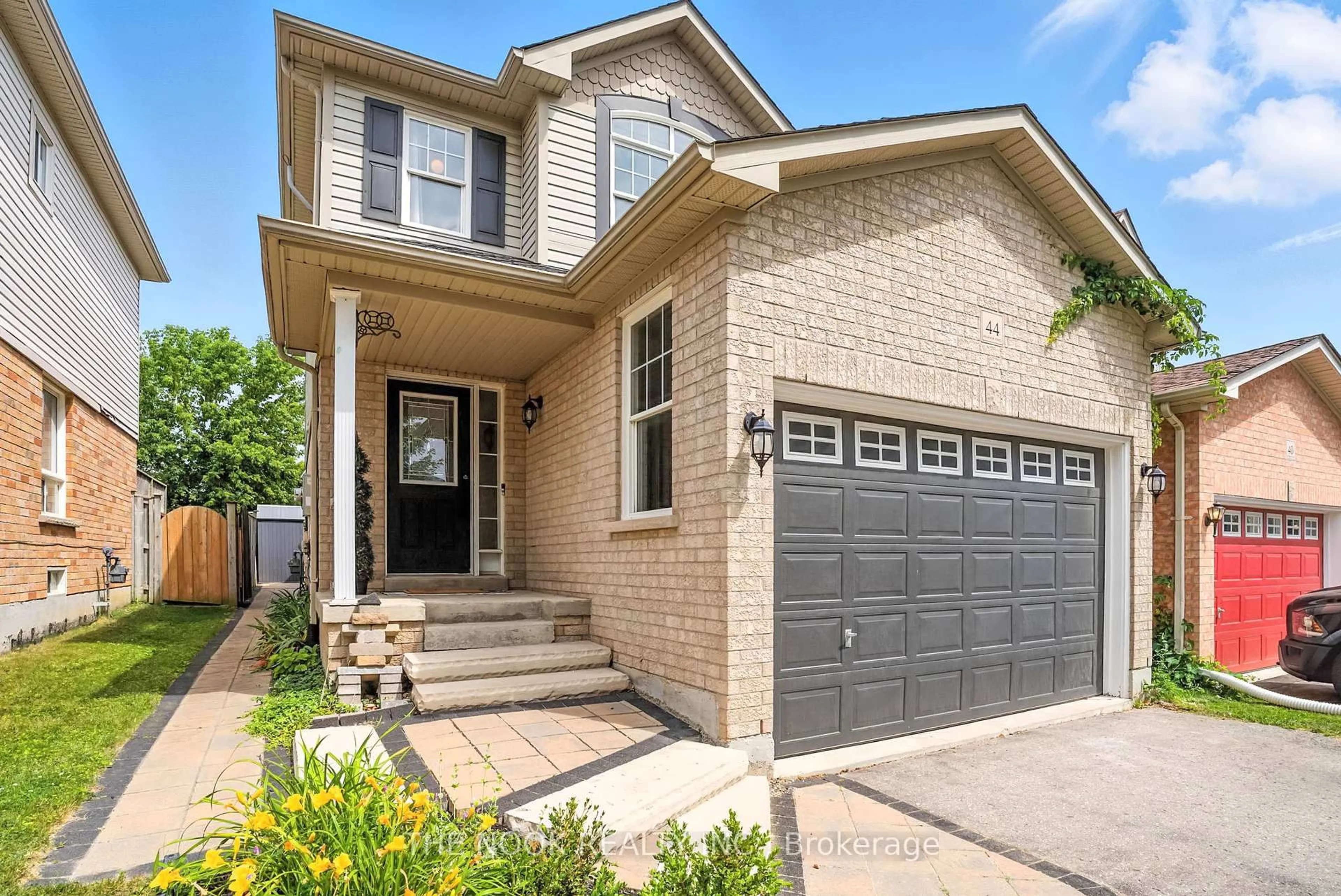 Home with brick exterior material, street for 44 Staples Ave, Clarington Ontario L1E 3H3