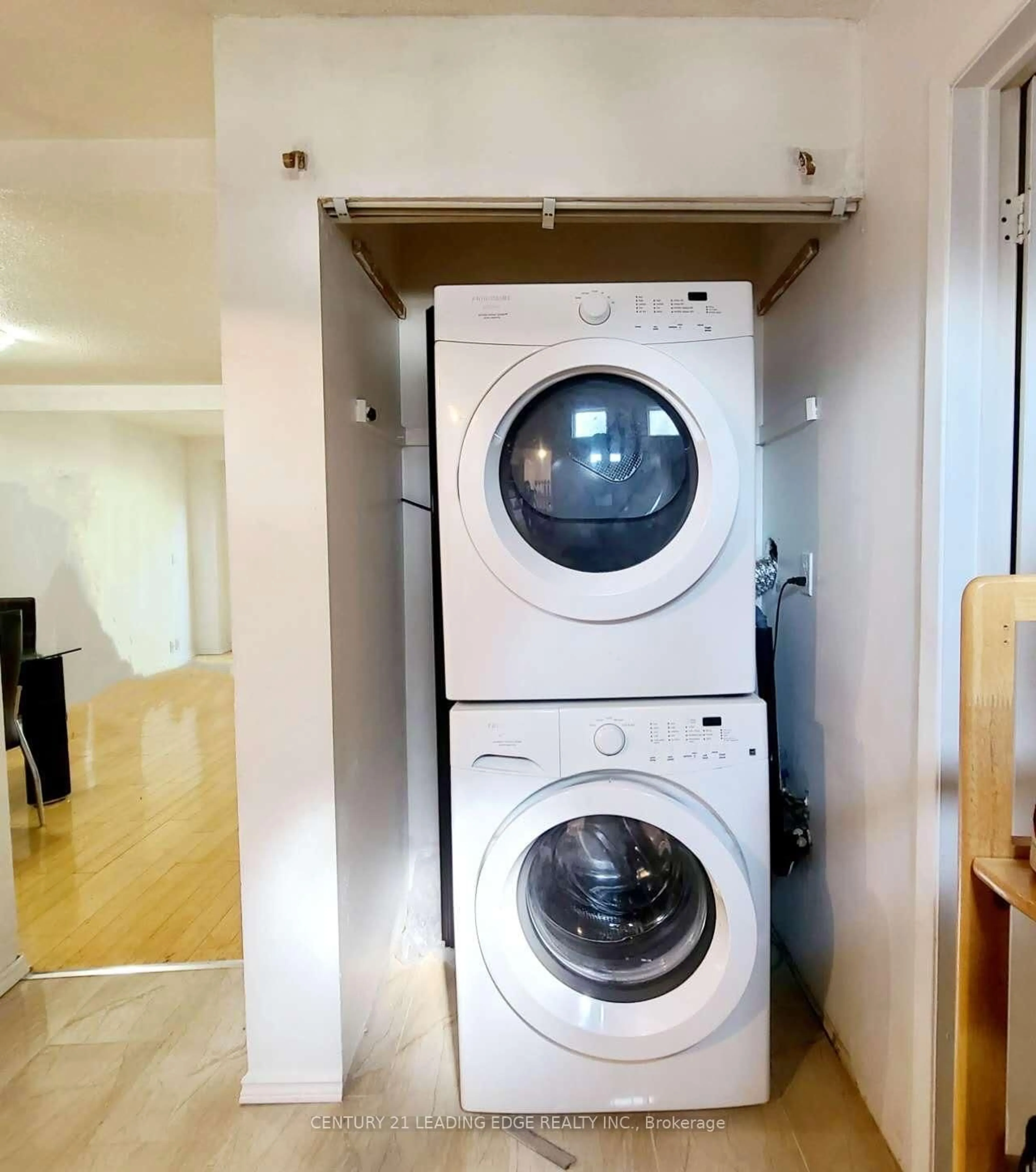 Laundry room for 73 Treetops Crt, Toronto Ontario M1V 2B9
