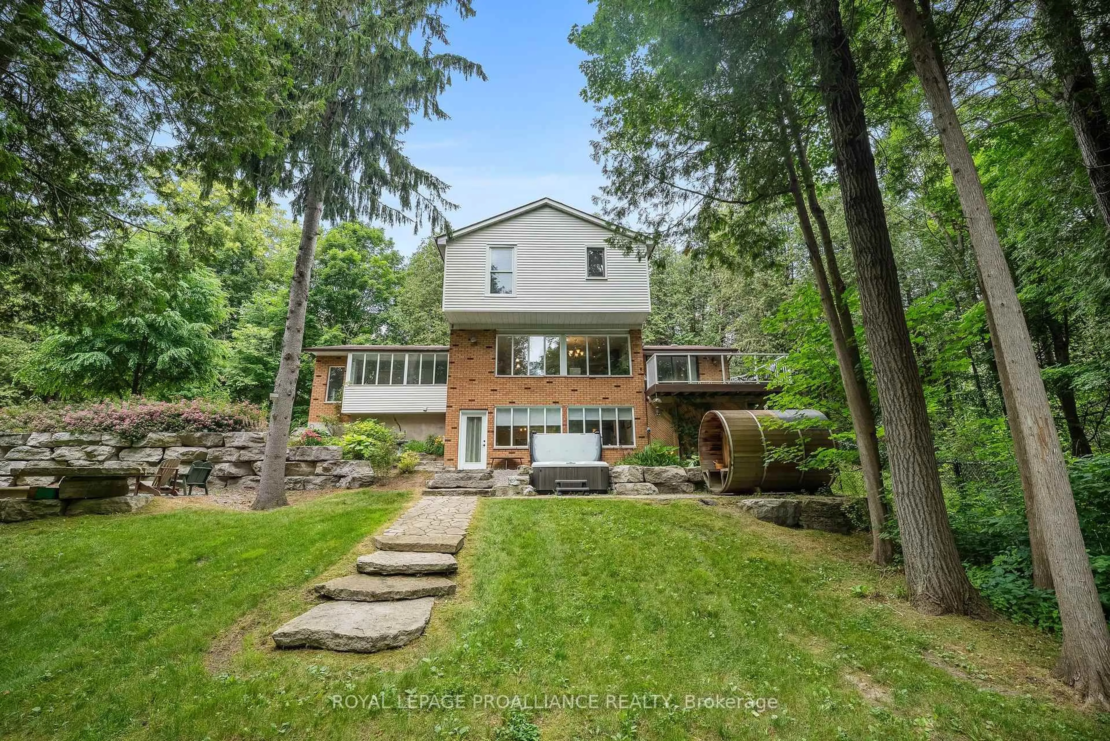 Unknown for 11 Pamela Crt, Clarington Ontario L1C 4N6