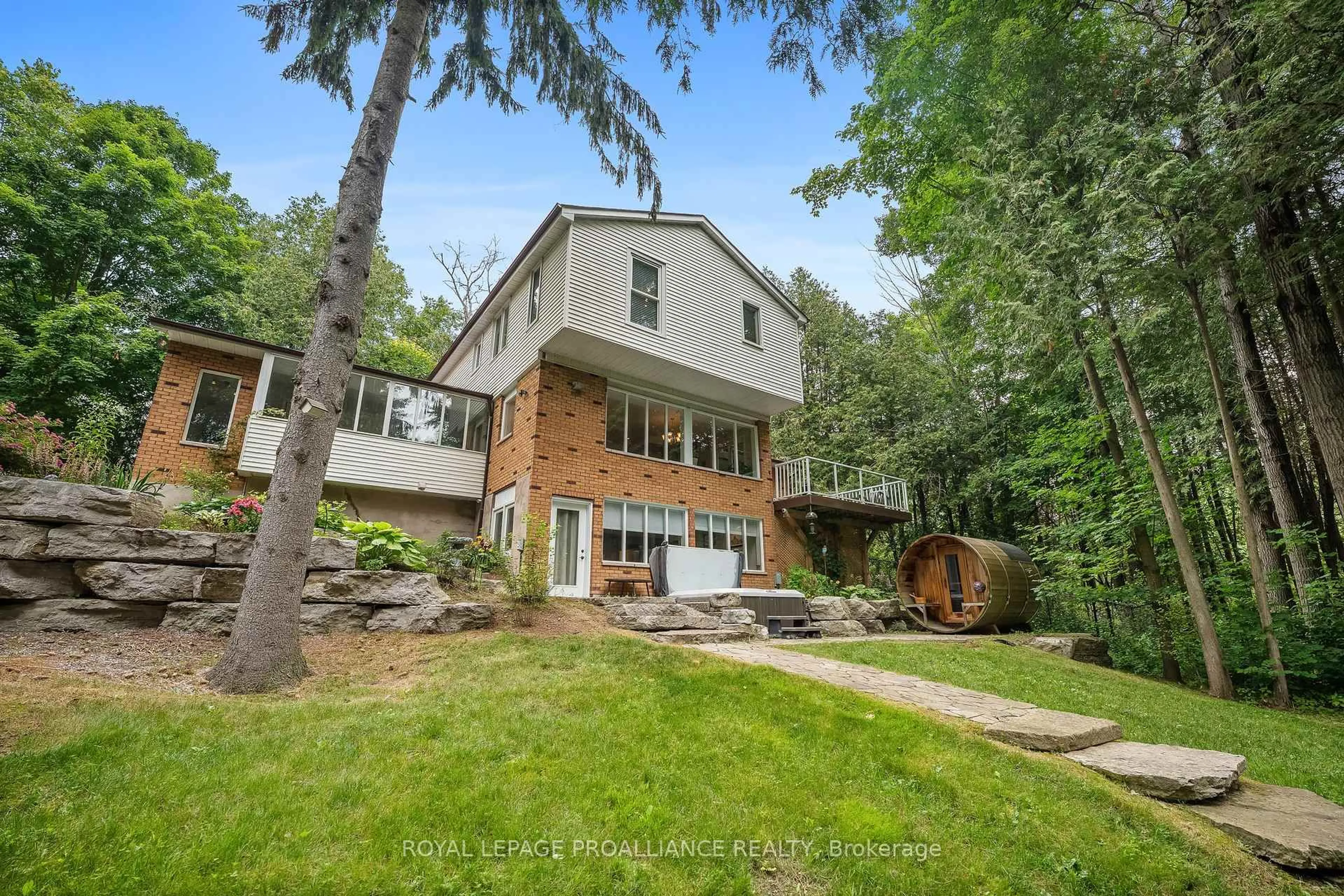 Home with brick exterior material, unknown for 11 Pamela Crt, Clarington Ontario L1C 4N6
