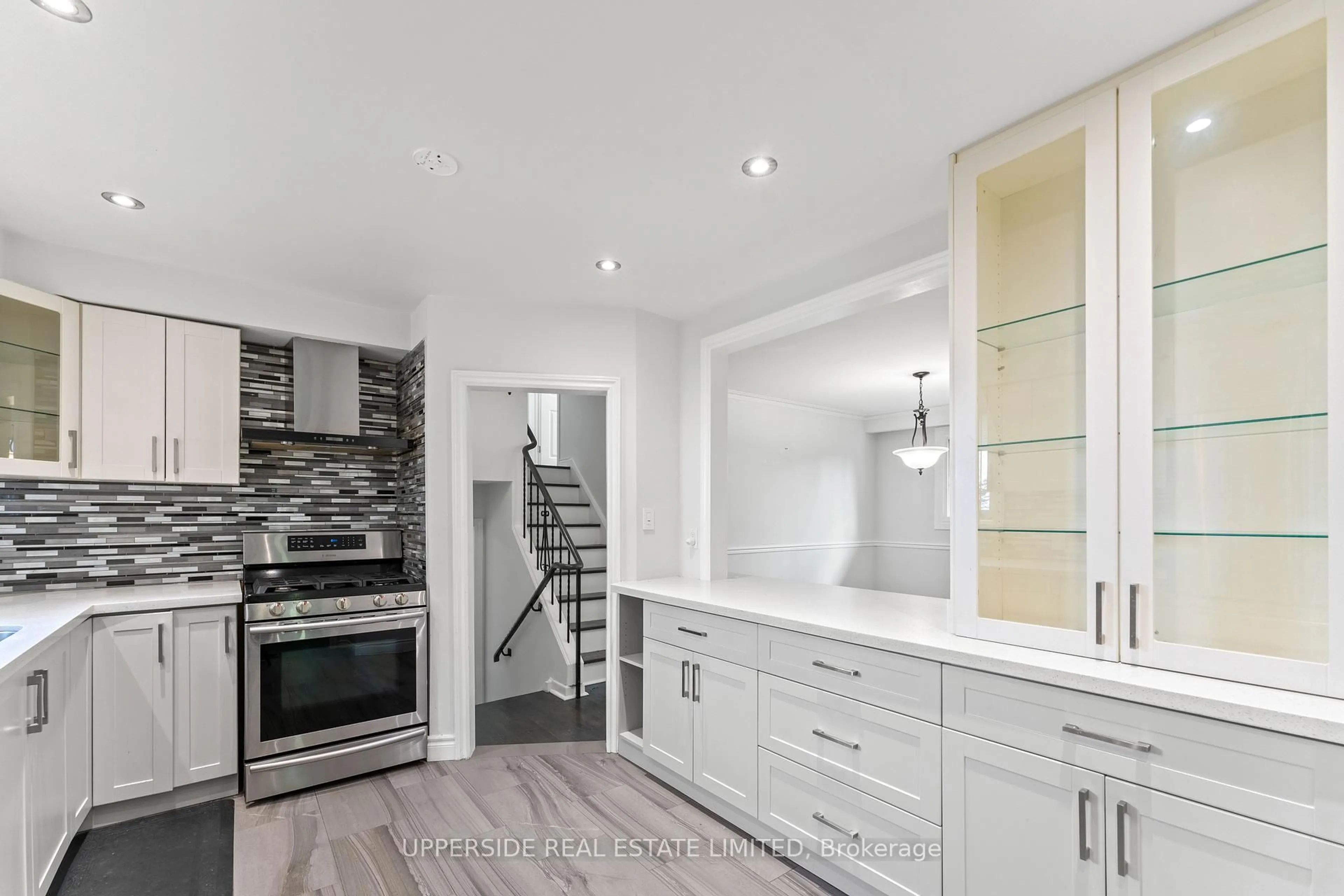 Open concept kitchen, ceramic/tile floor for 16 Janellan Terr, Toronto Ontario M1E 3M9