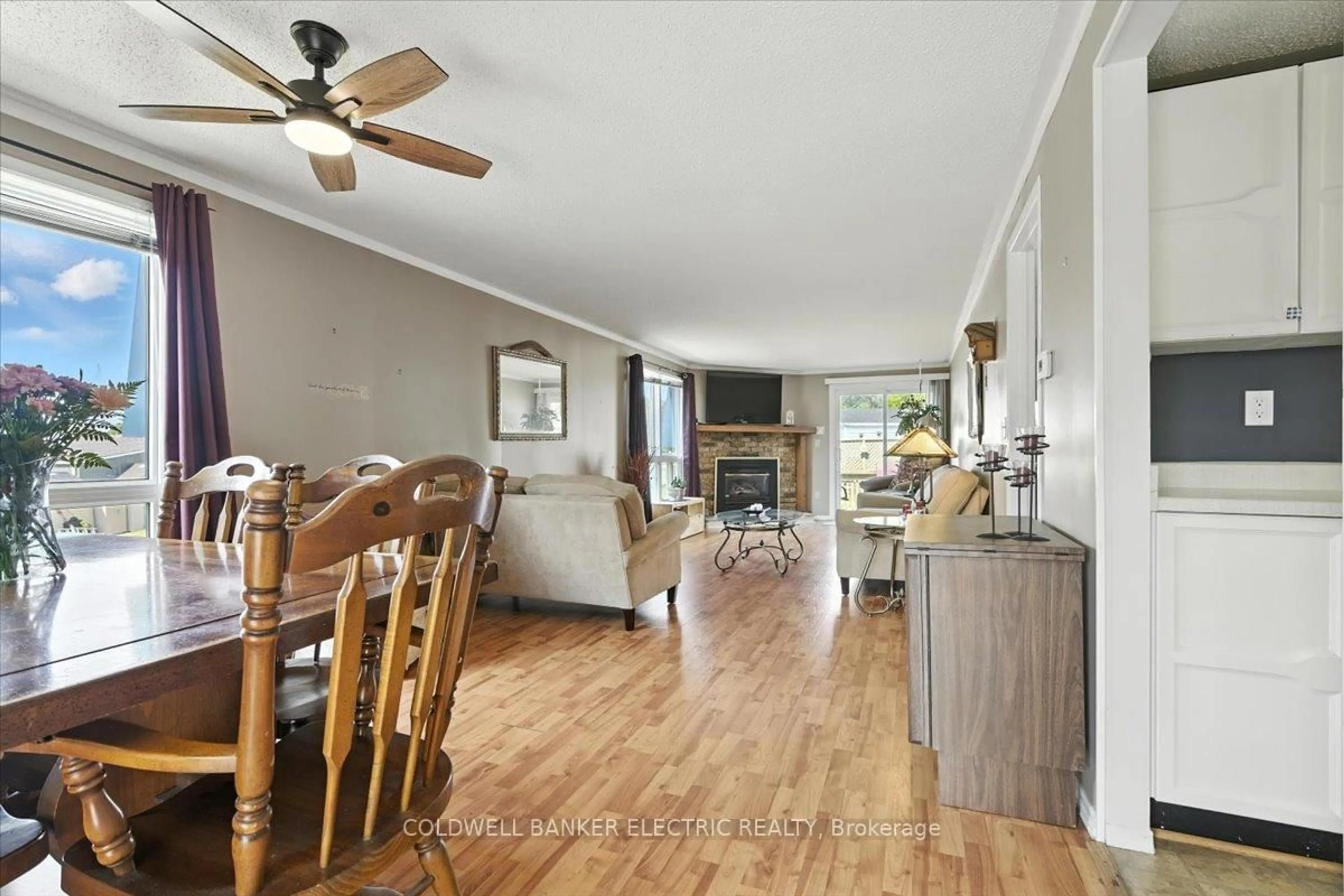 Unknown for 18 Loyalist Crt, Clarington Ontario L1B 1A8
