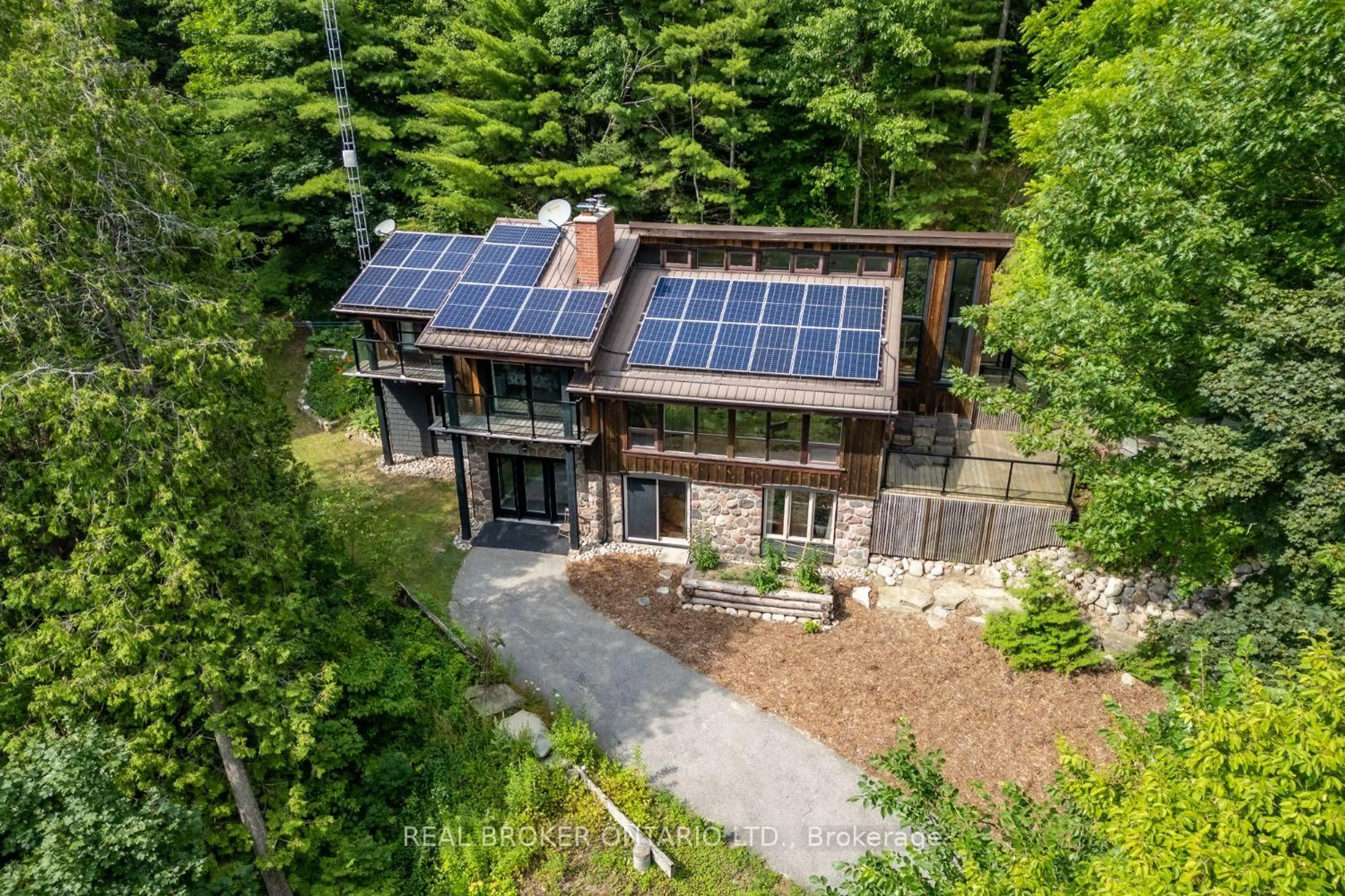 A pic from outside/outdoor area/front of a property/back of a property/a pic from drone, building for 4204 Concession Road 8, Clarington Ontario L0B 1M0