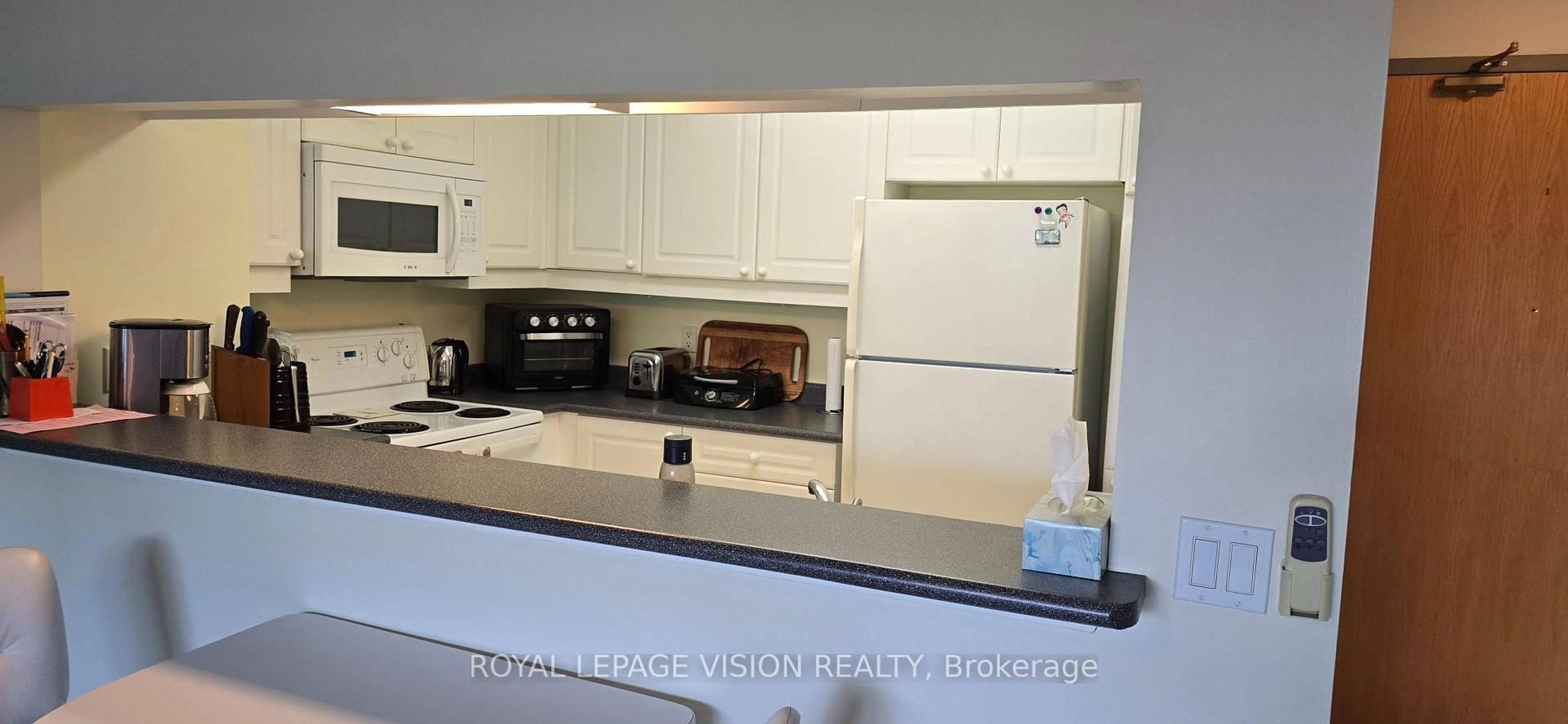 Unknown for 452 Scarborough Golf Club Rd #504, Toronto Ontario M1G 1H1