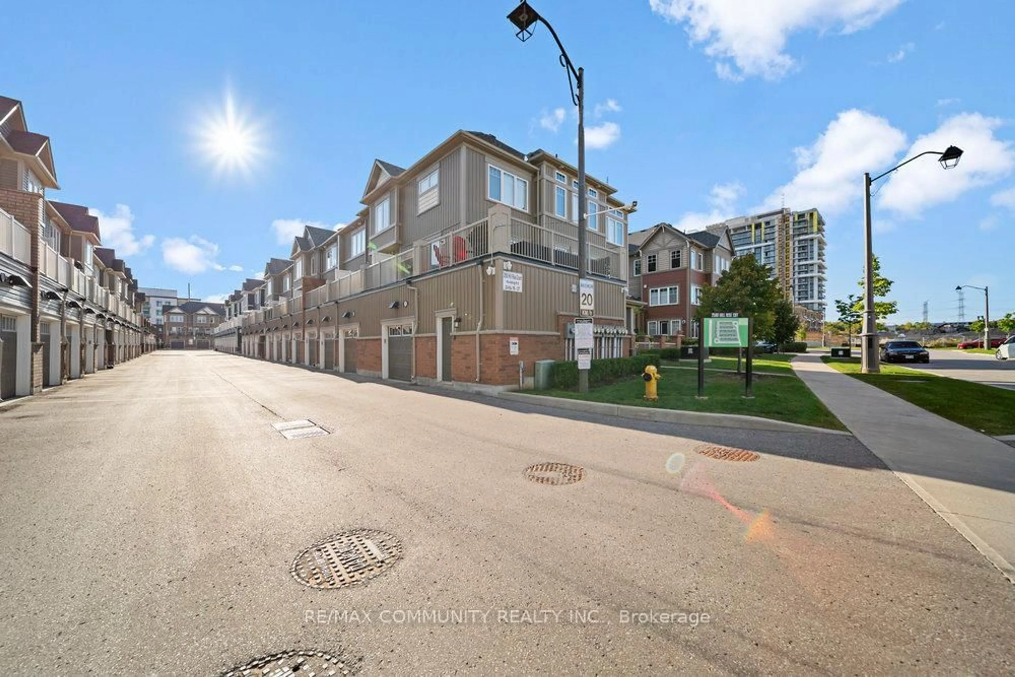 A pic from outside/outdoor area/front of a property/back of a property/a pic from drone, street for 2500 Hill Rise Crt #22, Oshawa Ontario L1L 0M6