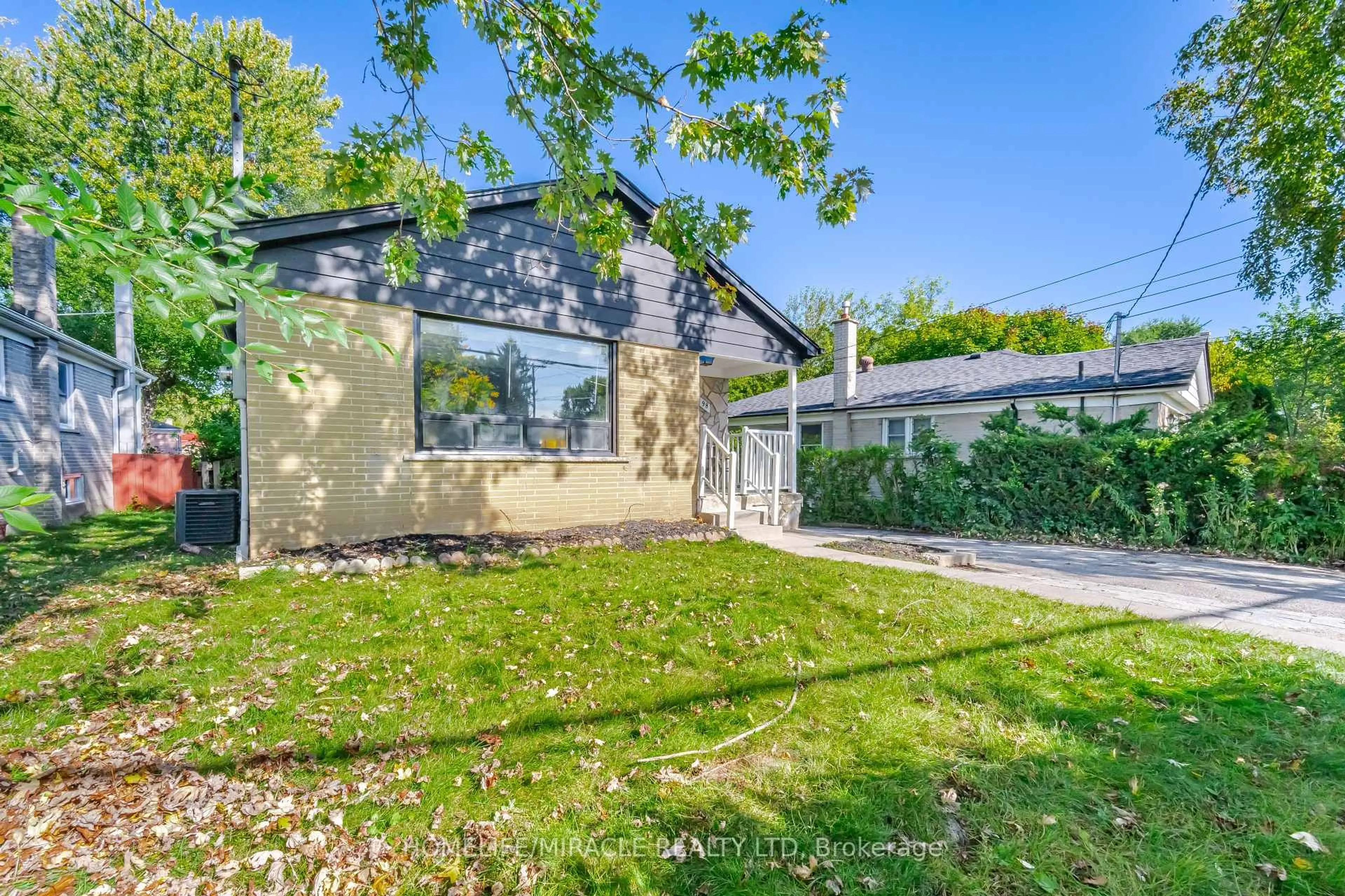 Home with vinyl exterior material, street for 98 Nelson St, Toronto Ontario M1J 2V5