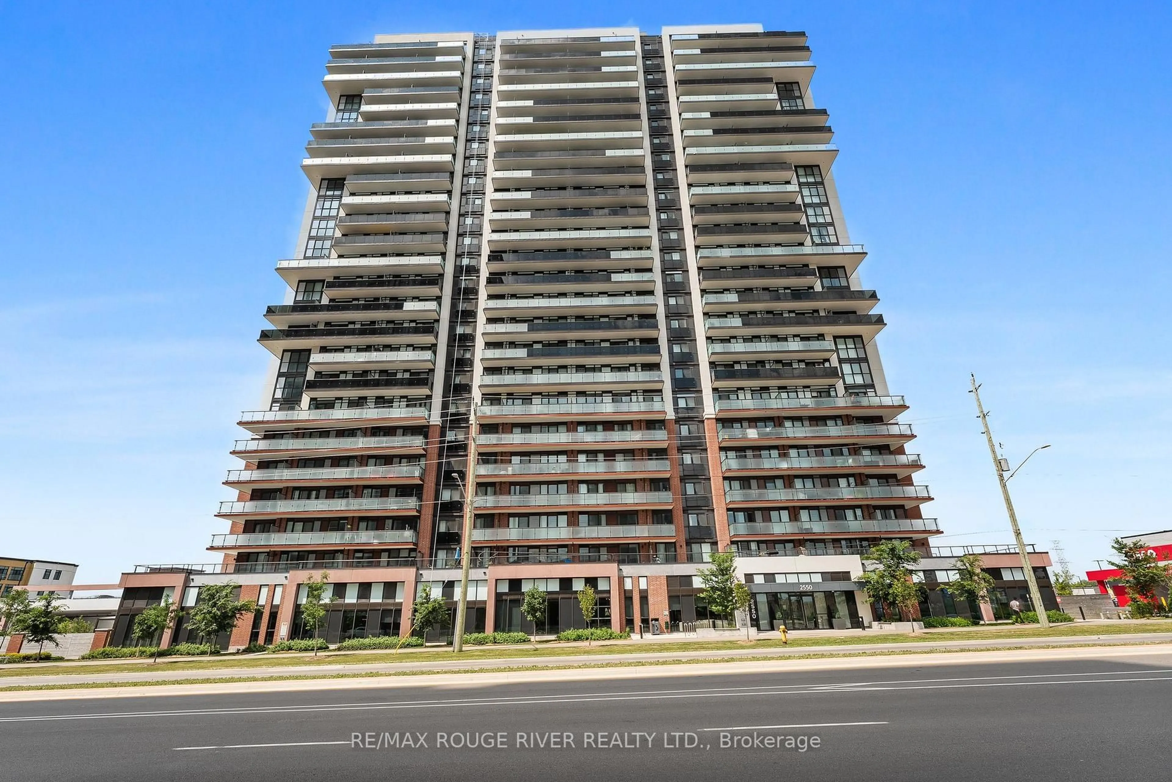 A pic from outside/outdoor area/front of a property/back of a property/a pic from drone, building for 2550 Simcoe St #1520, Oshawa Ontario L1L 0R5