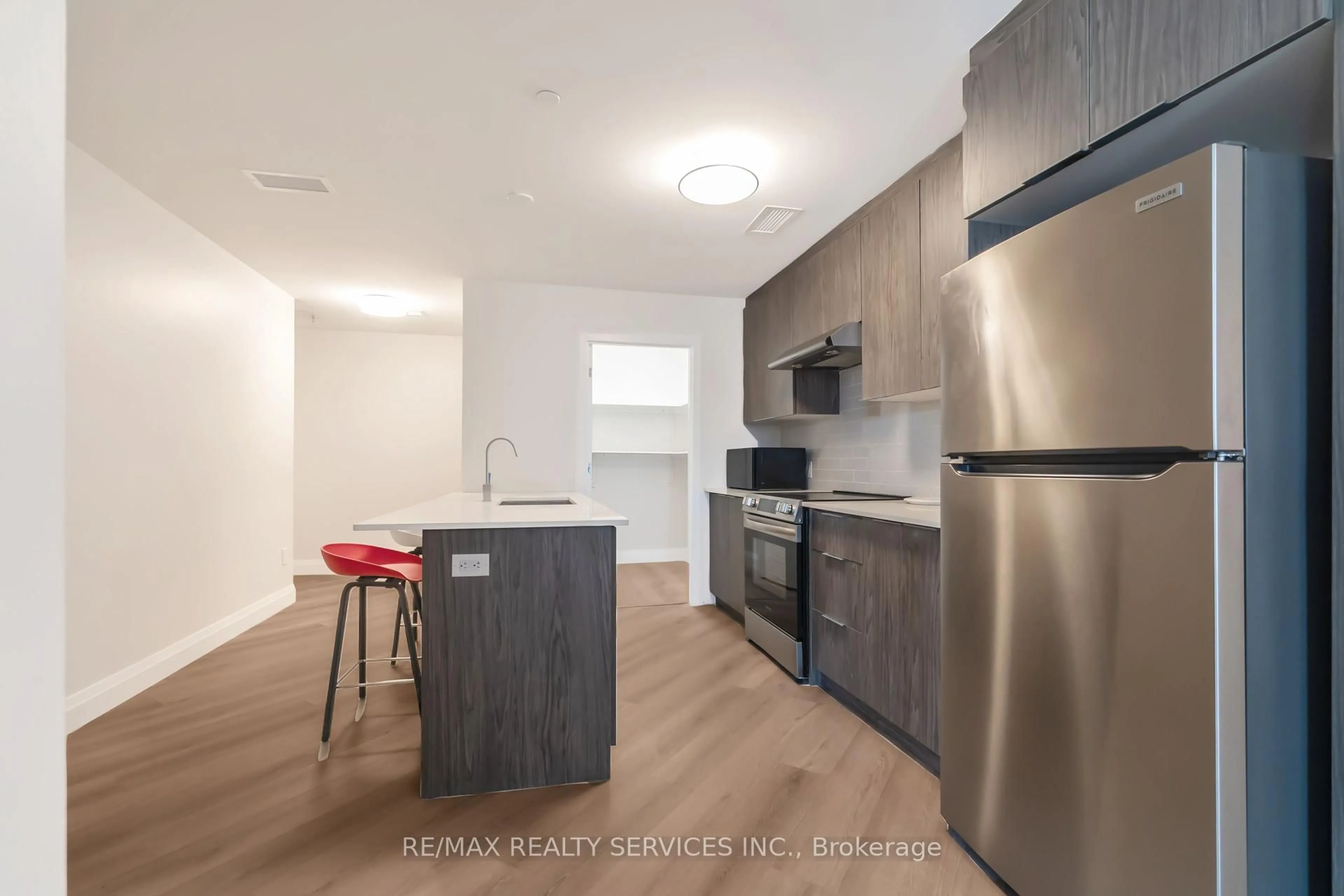 Standard kitchen, unknown for 30 DEAN PARK Rd ##7, Toronto Ontario M1B 3H1