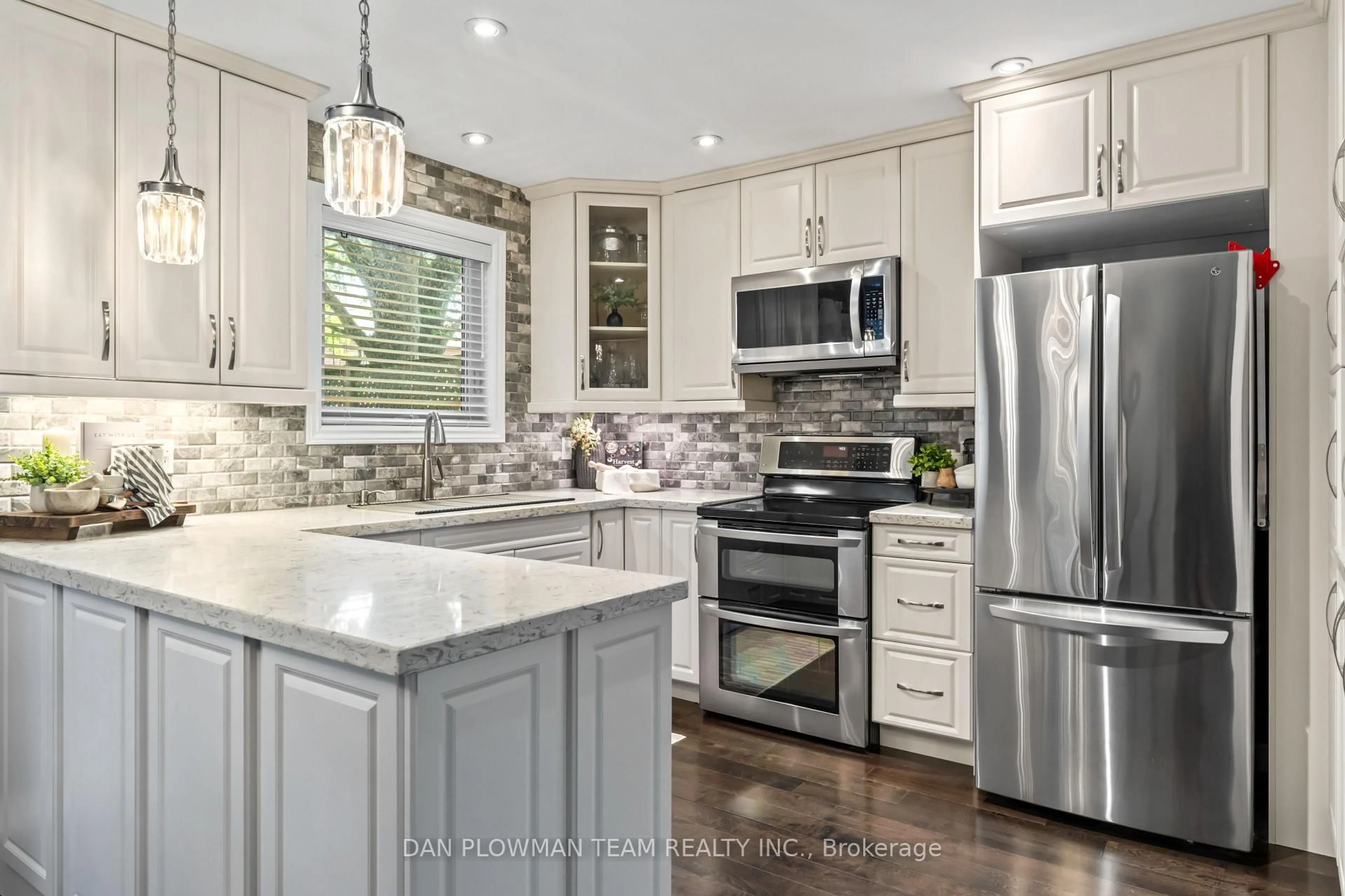 Open concept kitchen, ceramic/tile floor for 1241 Eldorado Ave, Oshawa Ontario L1K 1H8