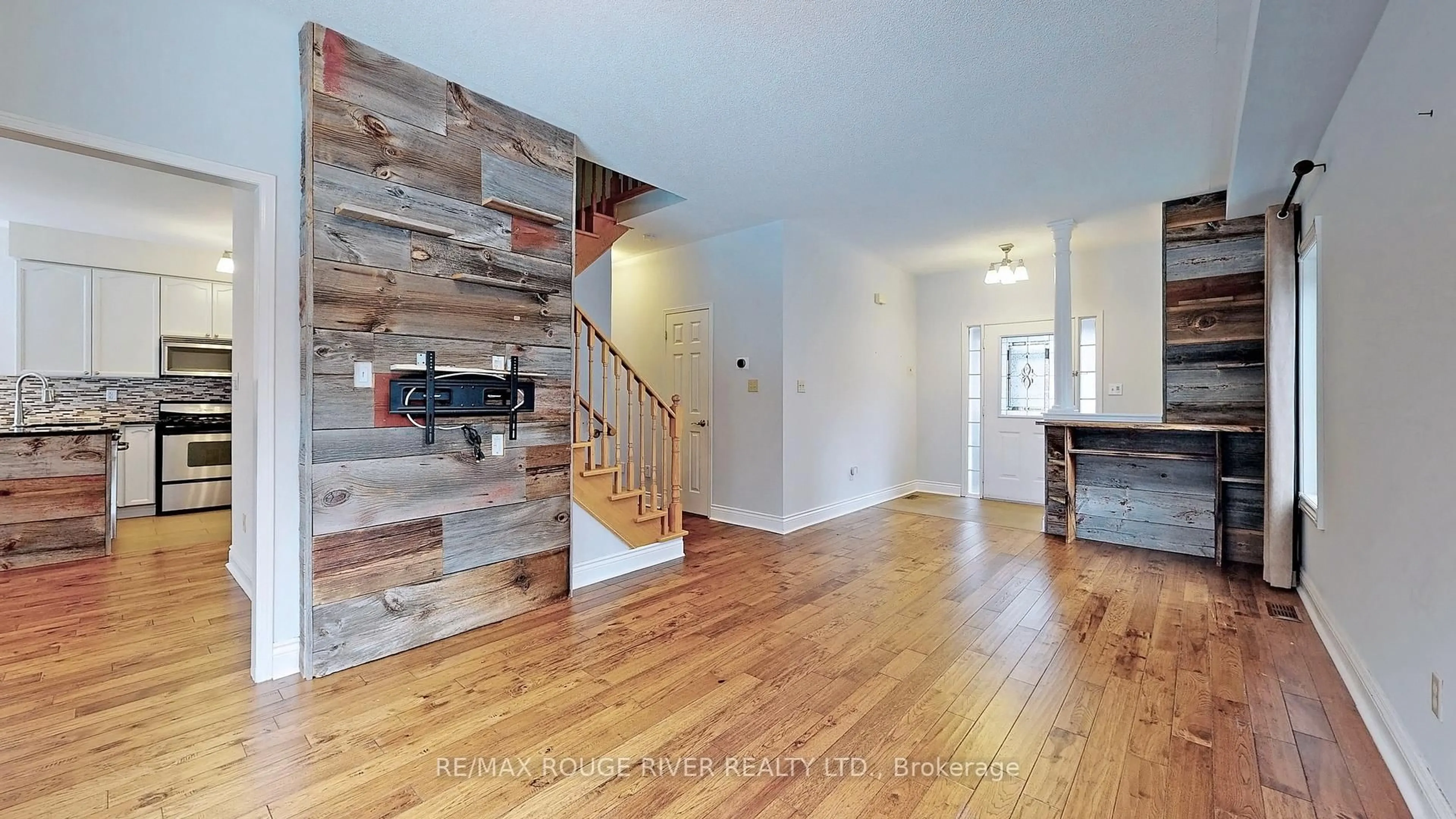 Unknown for 913 Wingarden Cres, Pickering Ontario L1V 7C5