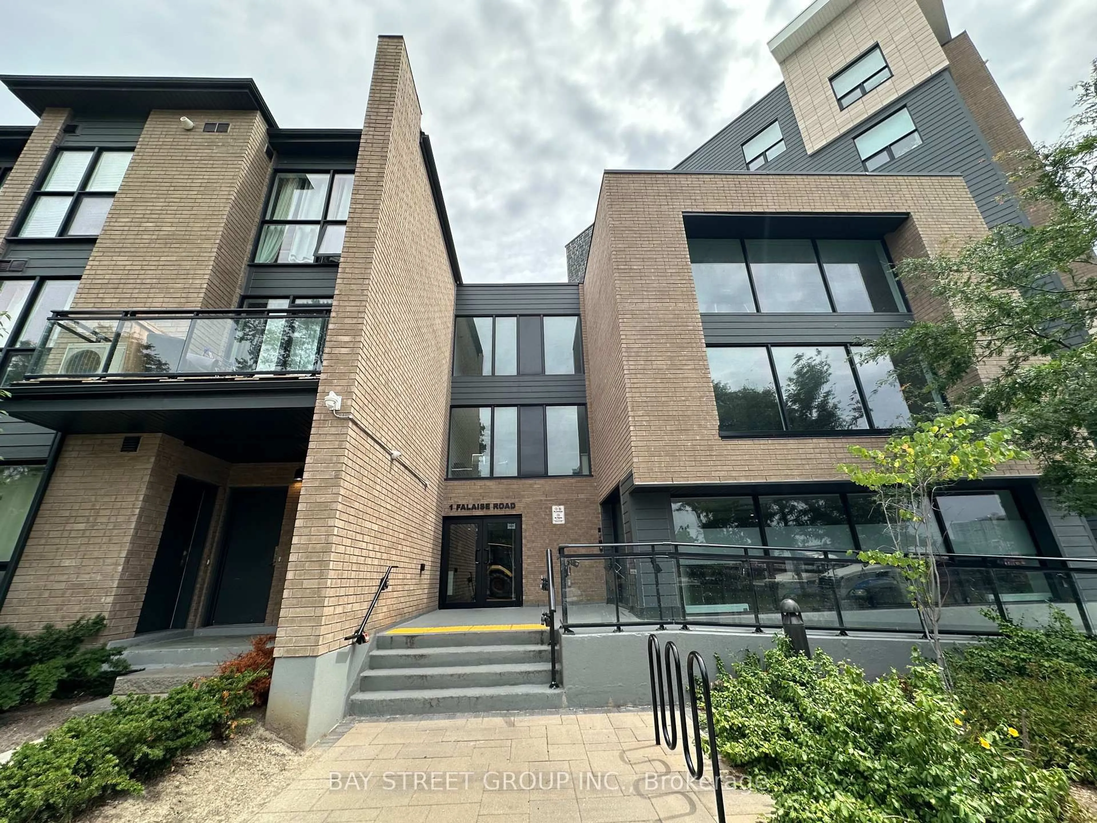 Unknown for 1 Falaise Rd #511, Toronto Ontario M1E 0B9