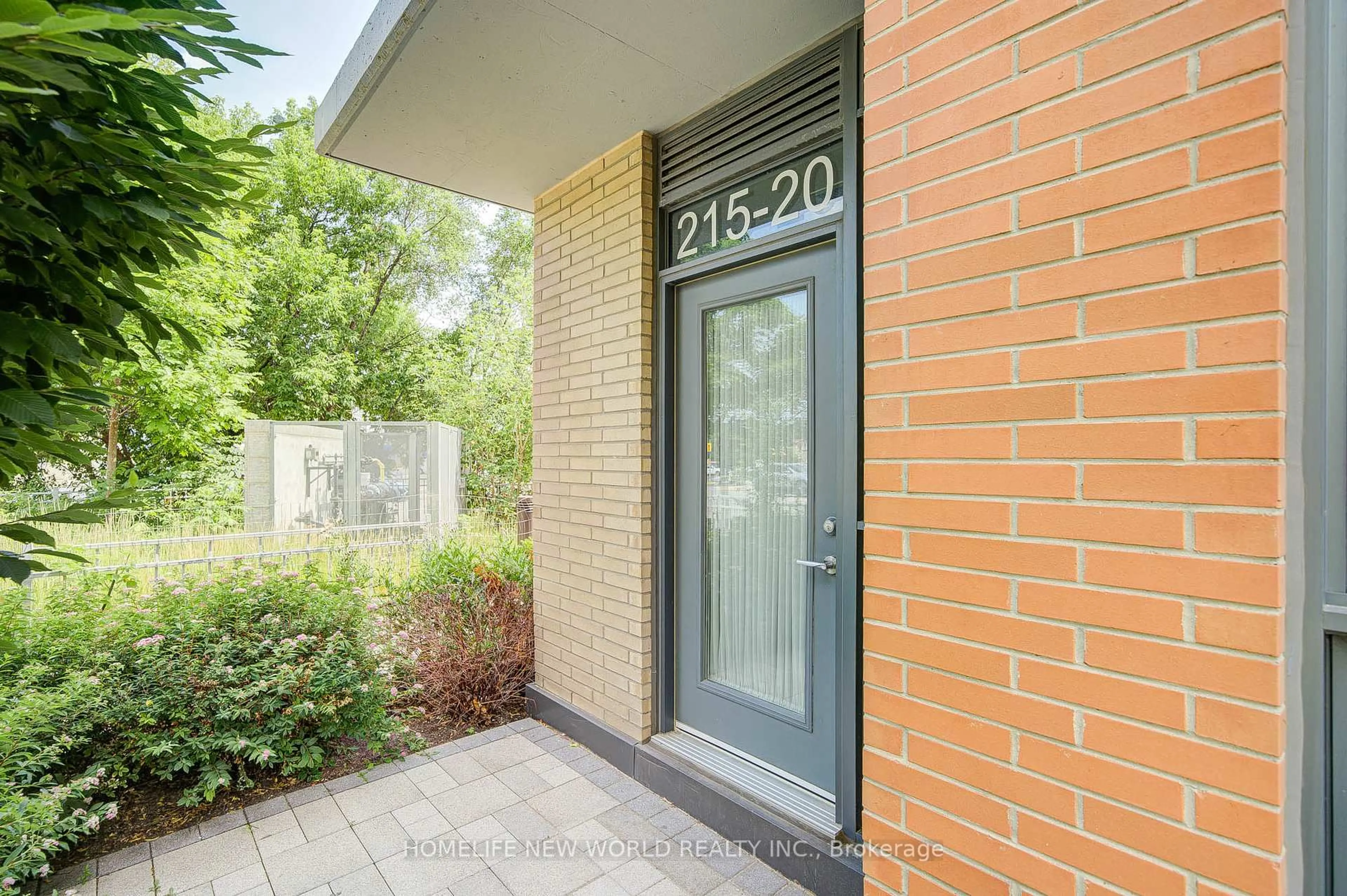 Unknown for 215 Bonis Ave #Th 20, Toronto Ontario M1T 3W6