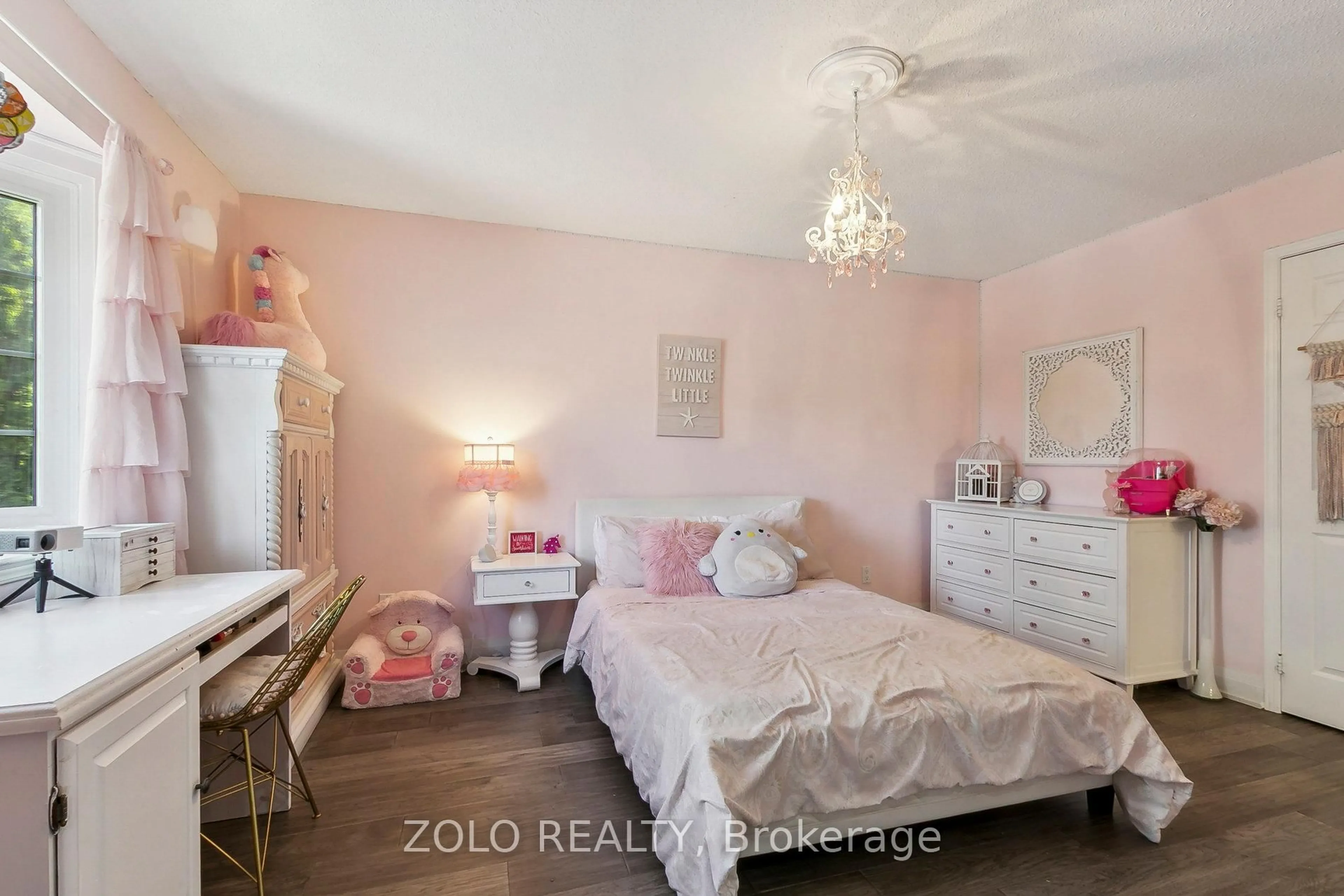 A pic of a room for 1065 Glenanna Rd, Pickering Ontario L1V 5E1