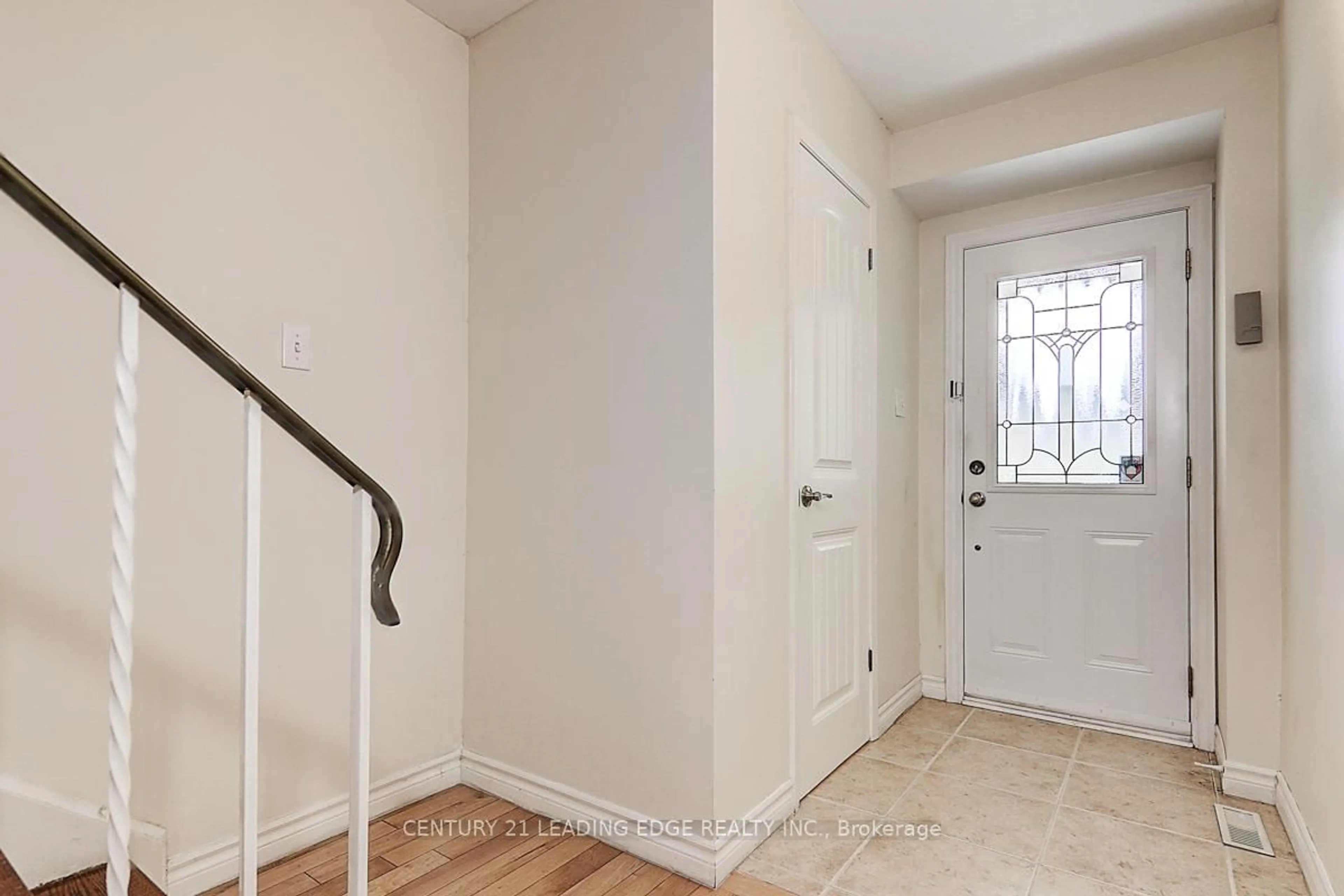 Indoor entryway for 301 Washburn Way #78, Toronto Ontario M1B 1K4
