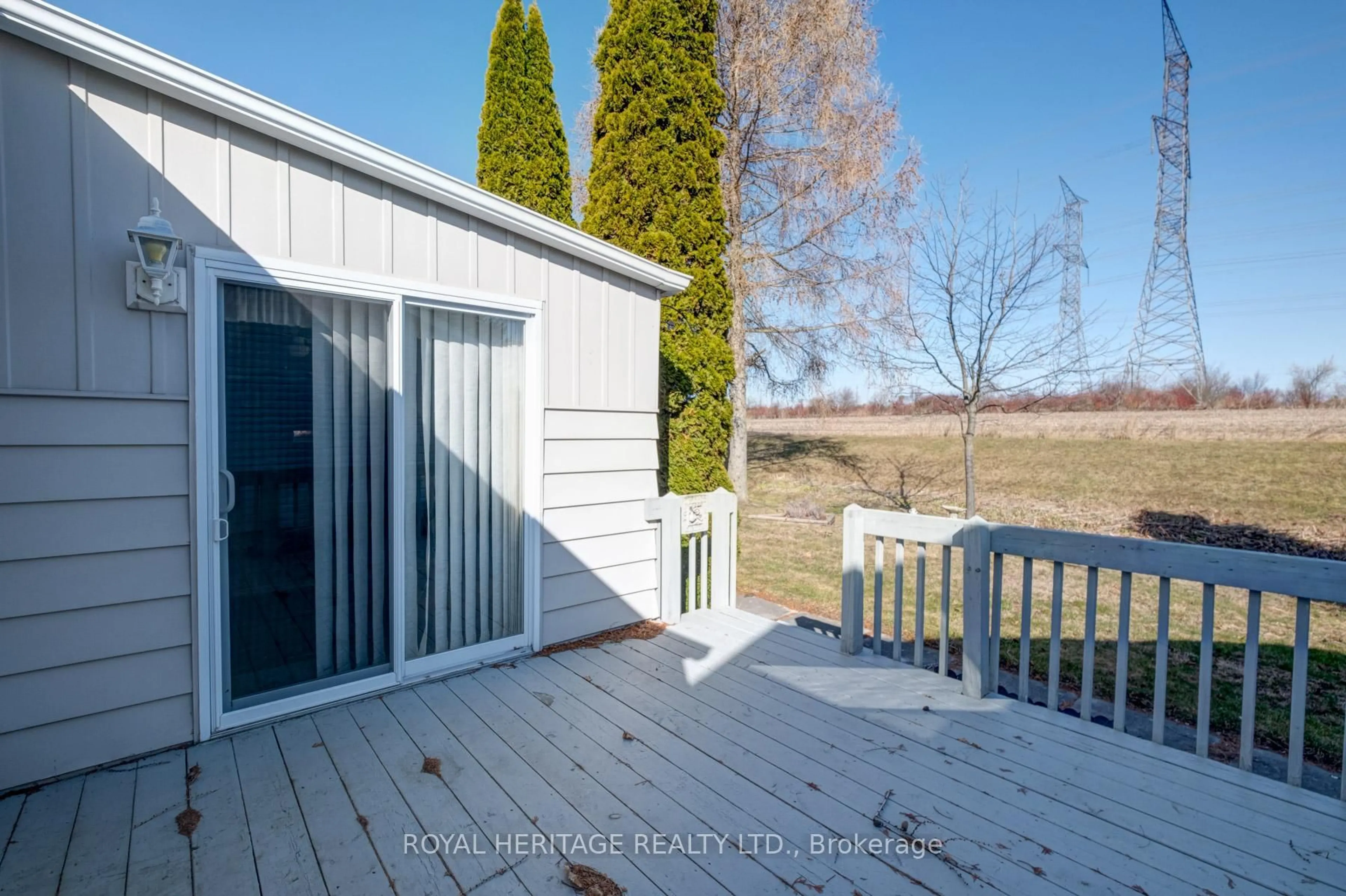 Patio, water/lake/river/ocean view for 46 Wilmot Tr, Clarington Ontario L1B 1B8