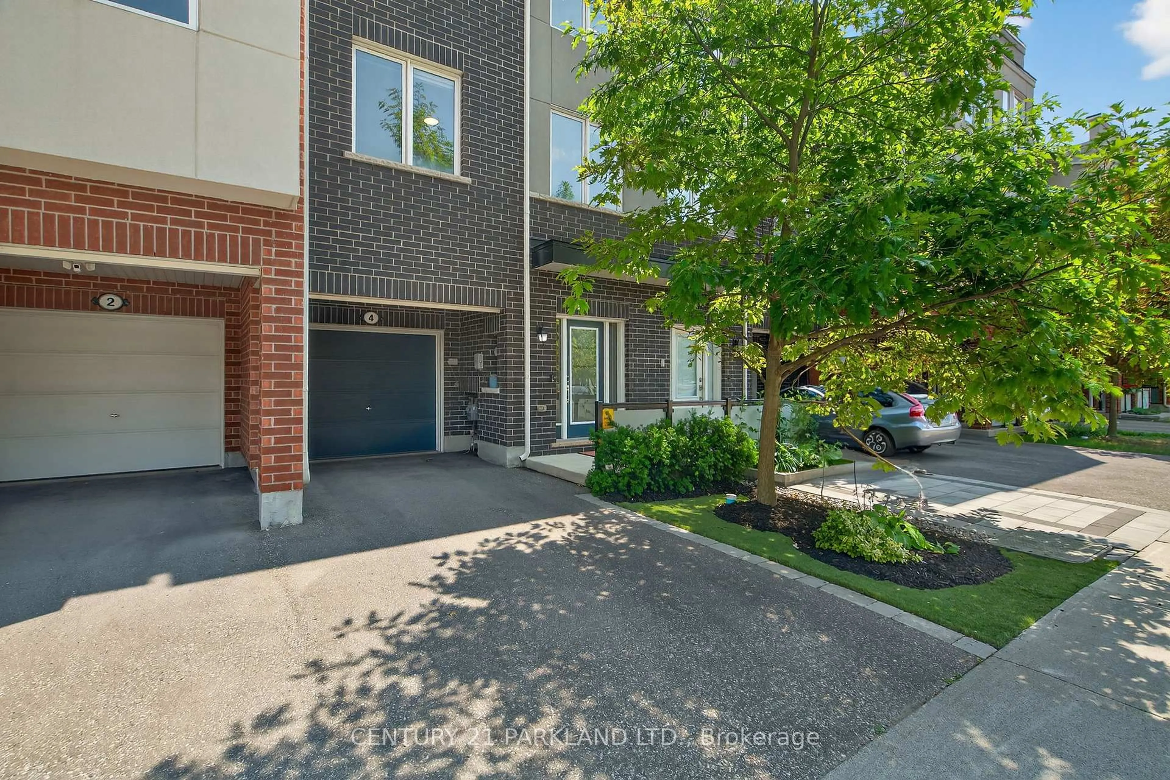 Home with brick exterior material, street for 4 Heron Park, Toronto Ontario M1E 0B8