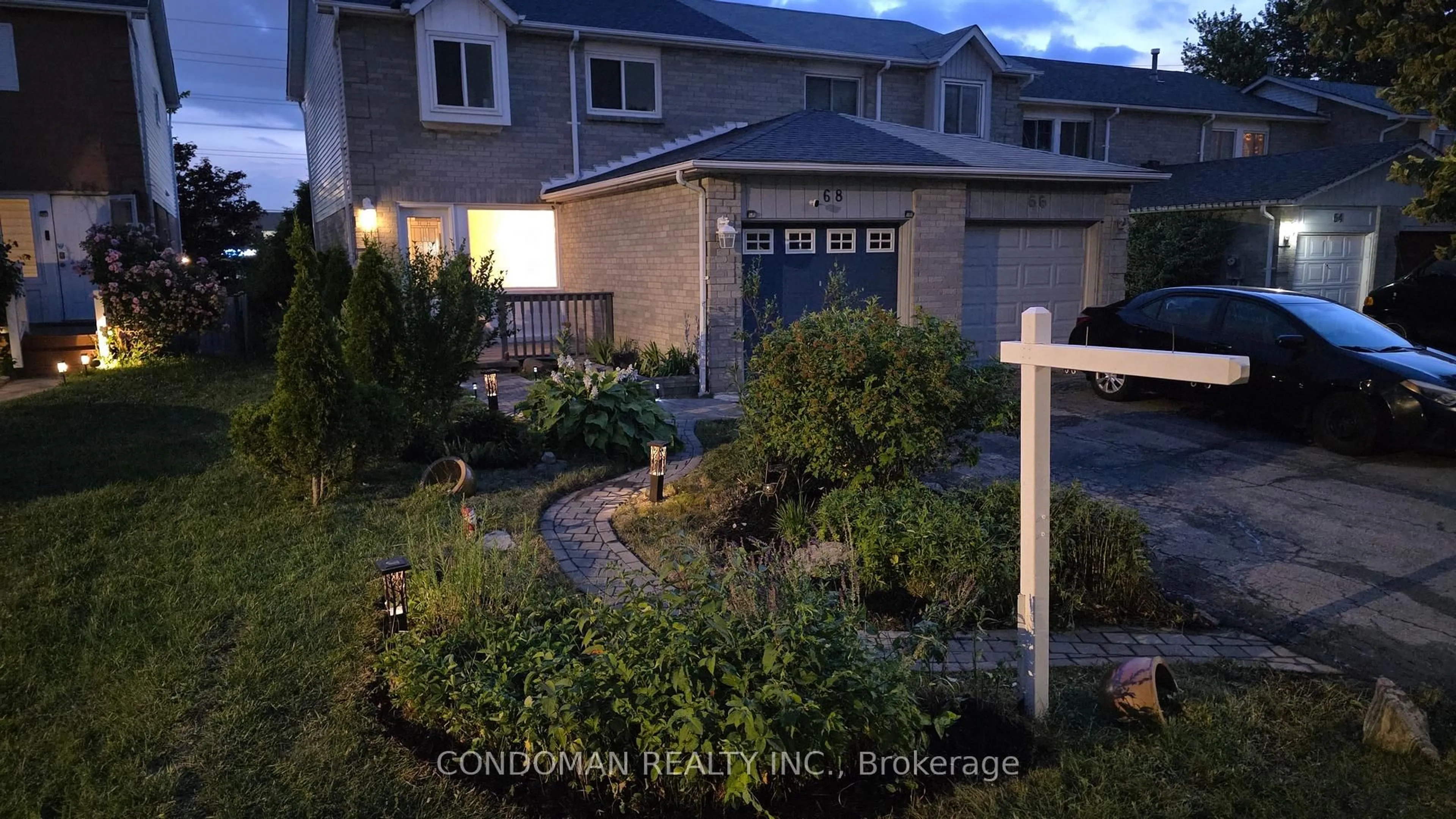 A pic from outside/outdoor area/front of a property/back of a property/a pic from drone, street for 68 Tams Dr, Ajax Ontario L1Z 1A6