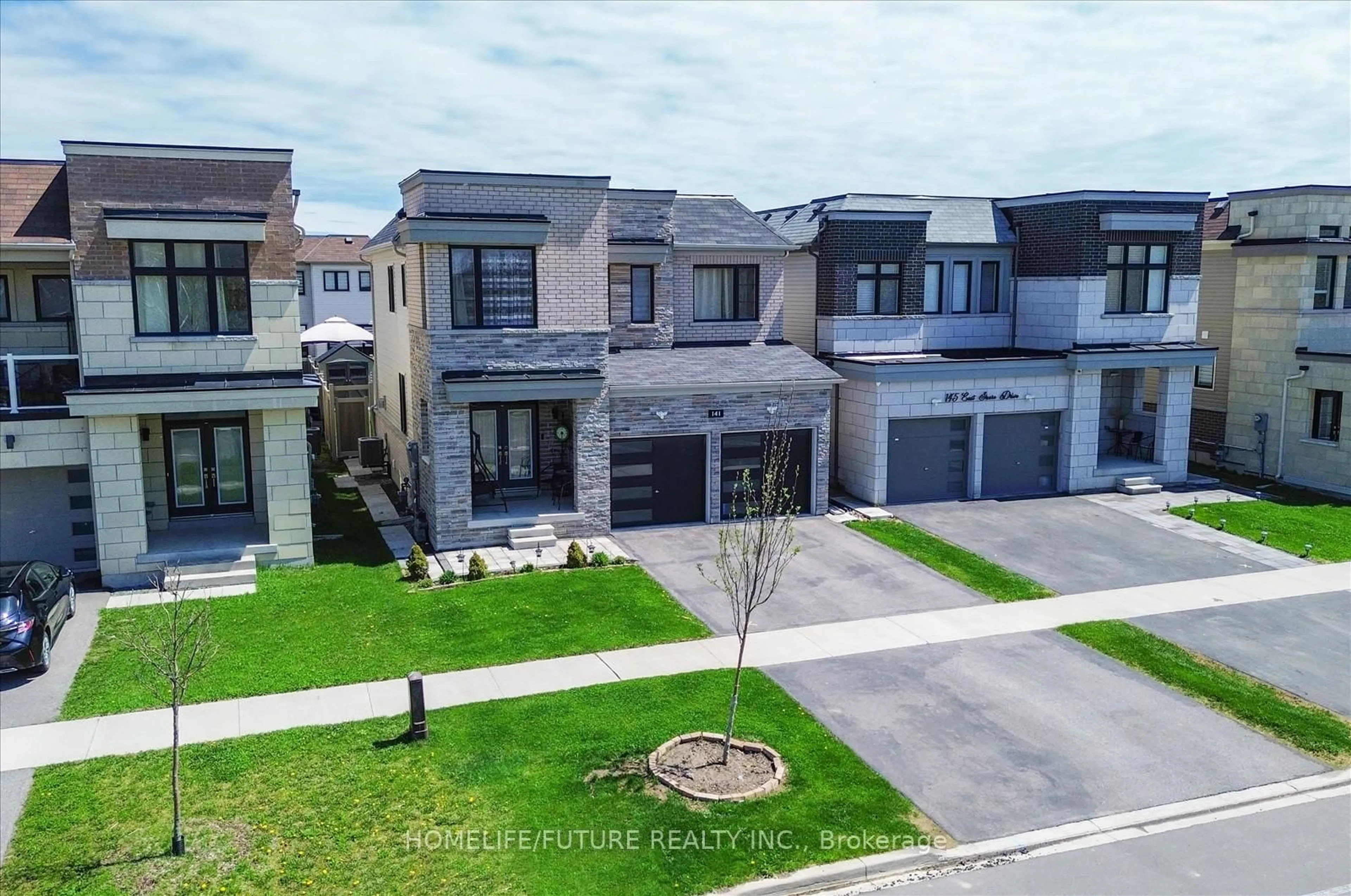 A pic from outside/outdoor area/front of a property/back of a property/a pic from drone, street for 145 East Shore Dr, Clarington Ontario L1C 1Z8