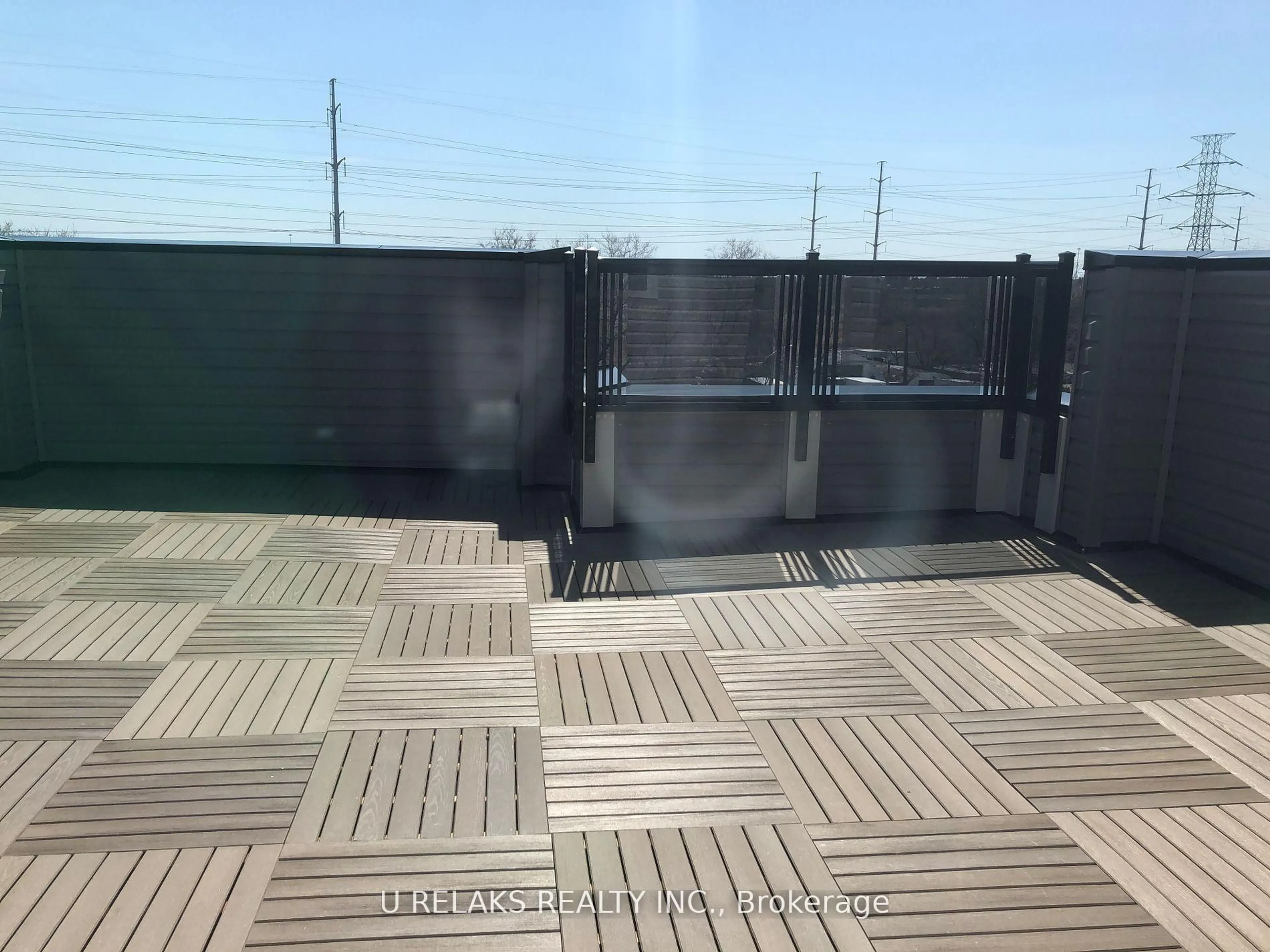 Patio, unknown for 500 Kingbird Grve, Toronto Ontario M1B 0E4