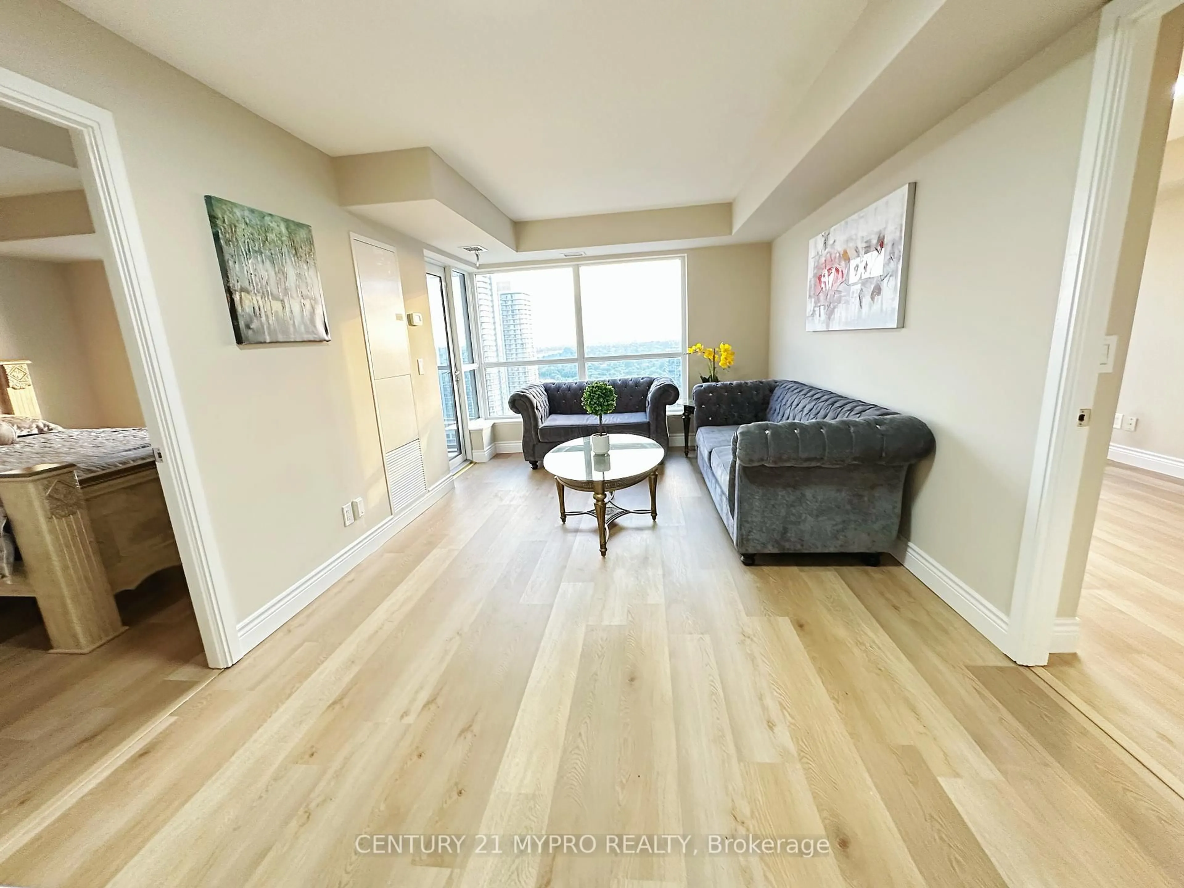 A pic of a room for 151 Village Green Sq #2506, Toronto Ontario M1S 0K5