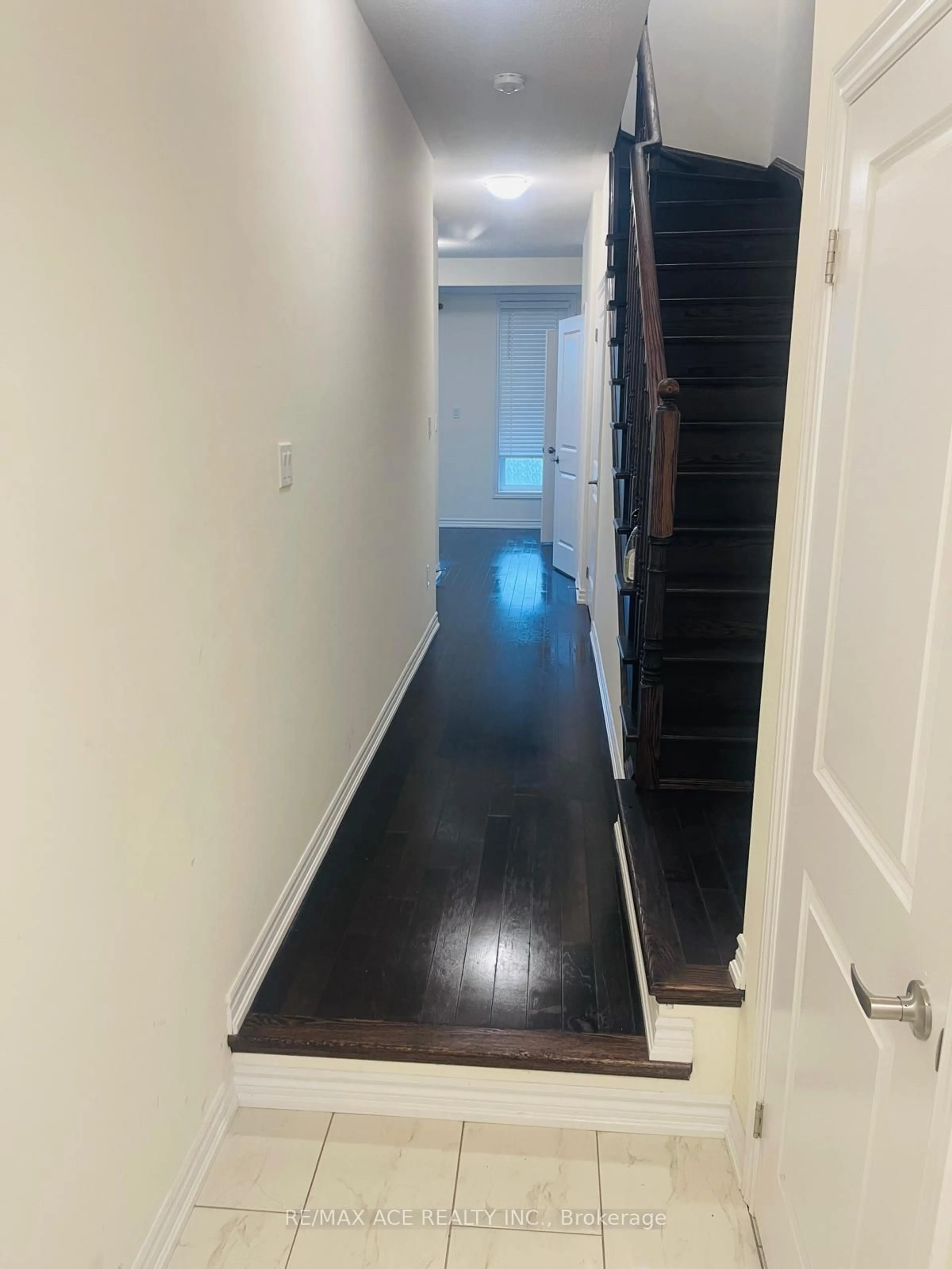 A pic of a room for 39 Lake Trail Way, Whitby Ontario L1M 0M3