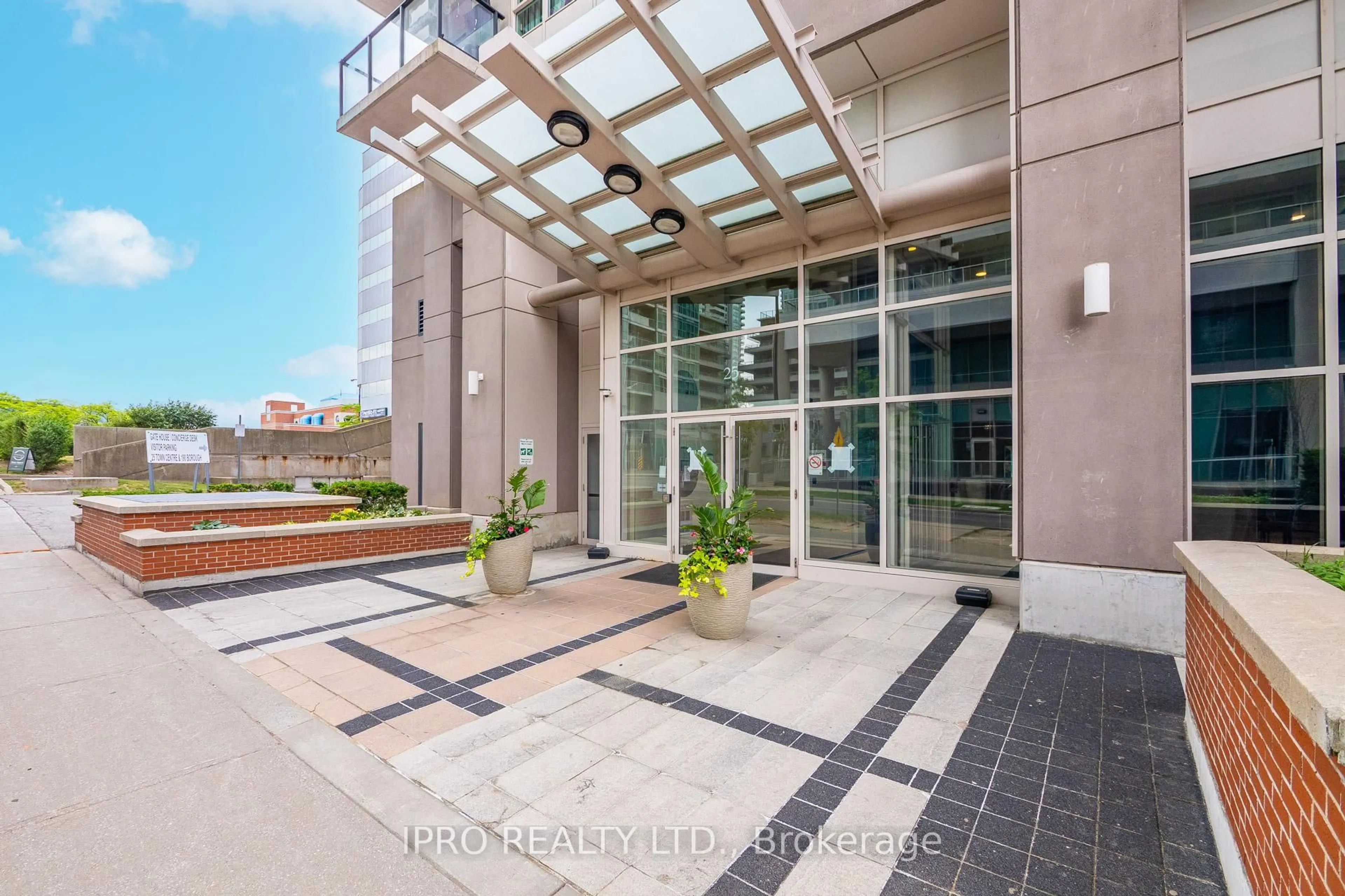 Indoor foyer for 25 Town Centre Crt #2305, Toronto Ontario M1P 0B4