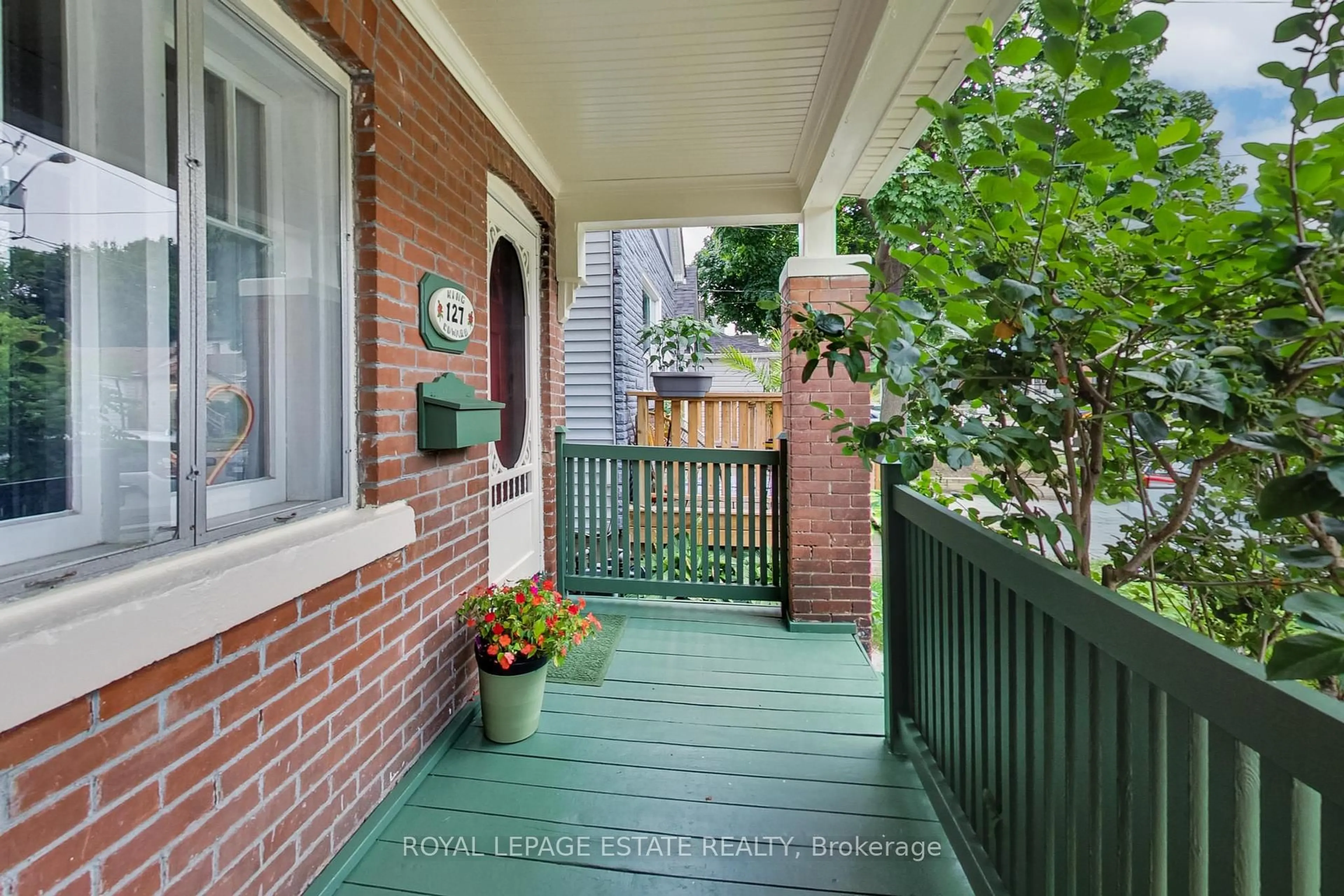 Unknown for 127 King Edward Ave, Toronto Ontario M4C 5J7
