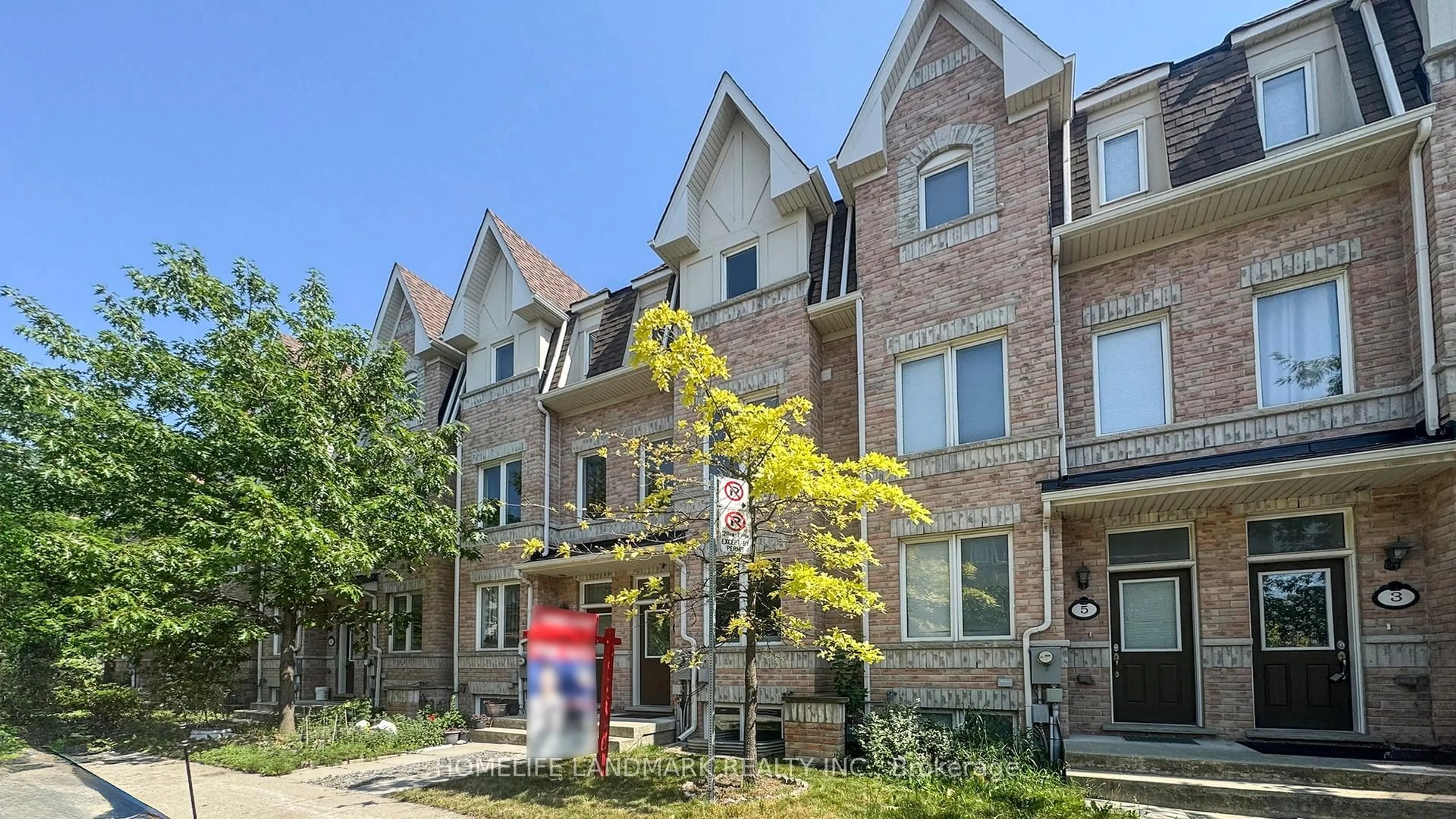 Home with brick exterior material, street for 7 Kawneer Terr, Toronto Ontario M1P 0C3