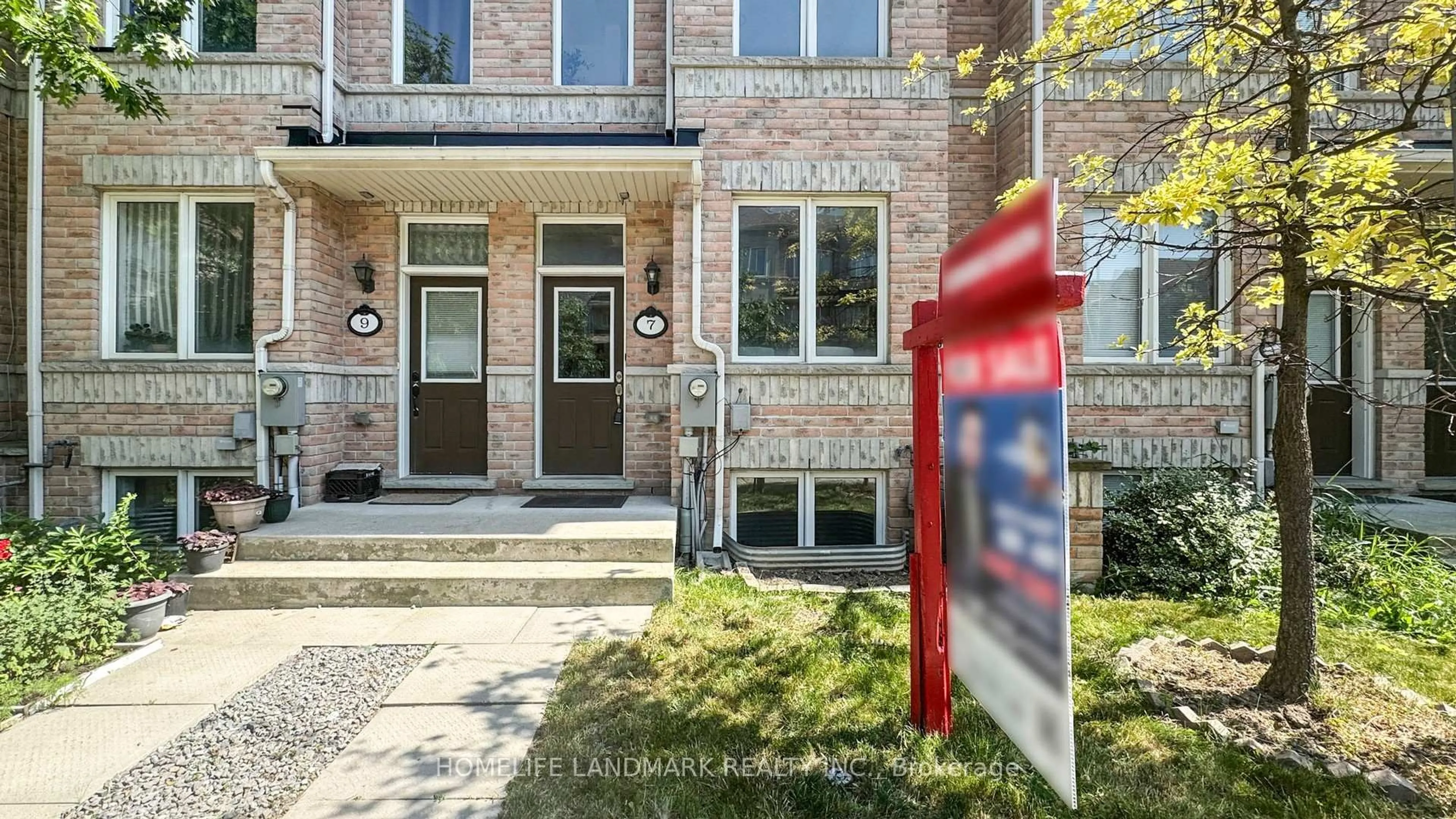 Home with brick exterior material, street for 7 Kawneer Terr, Toronto Ontario M1P 0C3